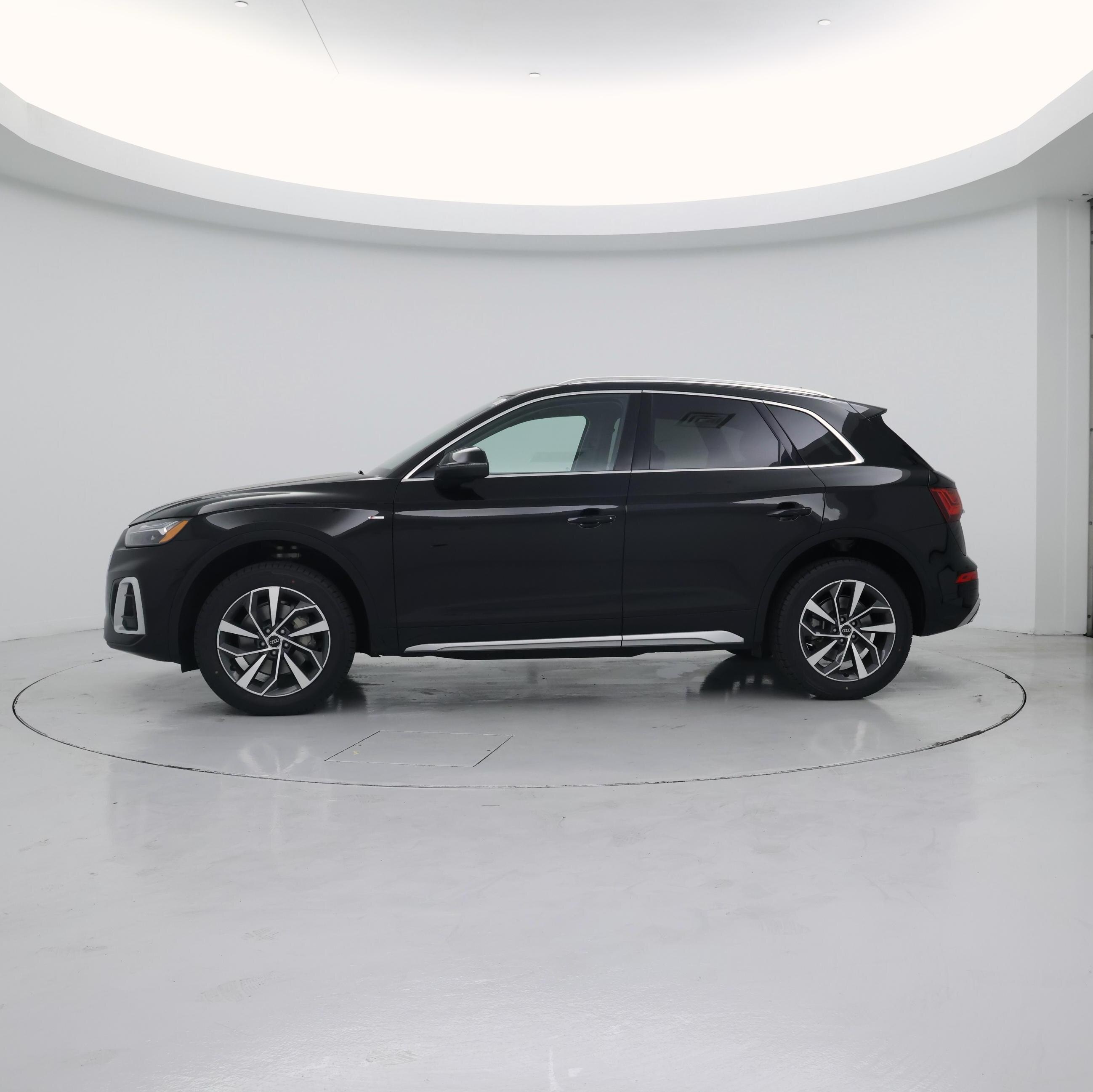Thumbnail: 2023 Audi Q5 - 3