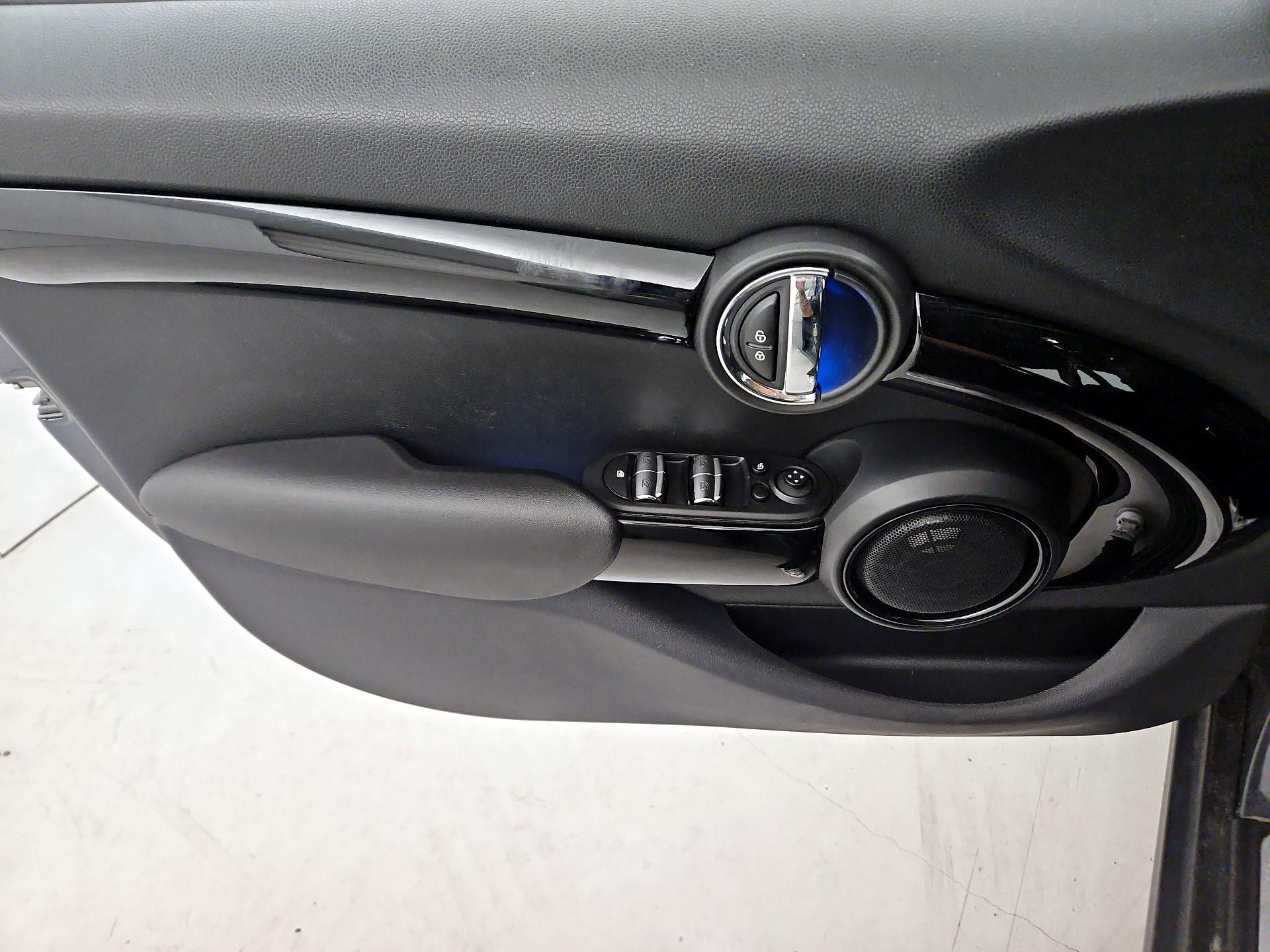 Thumbnail: 2019 MINI Cooper Hardtop - 12