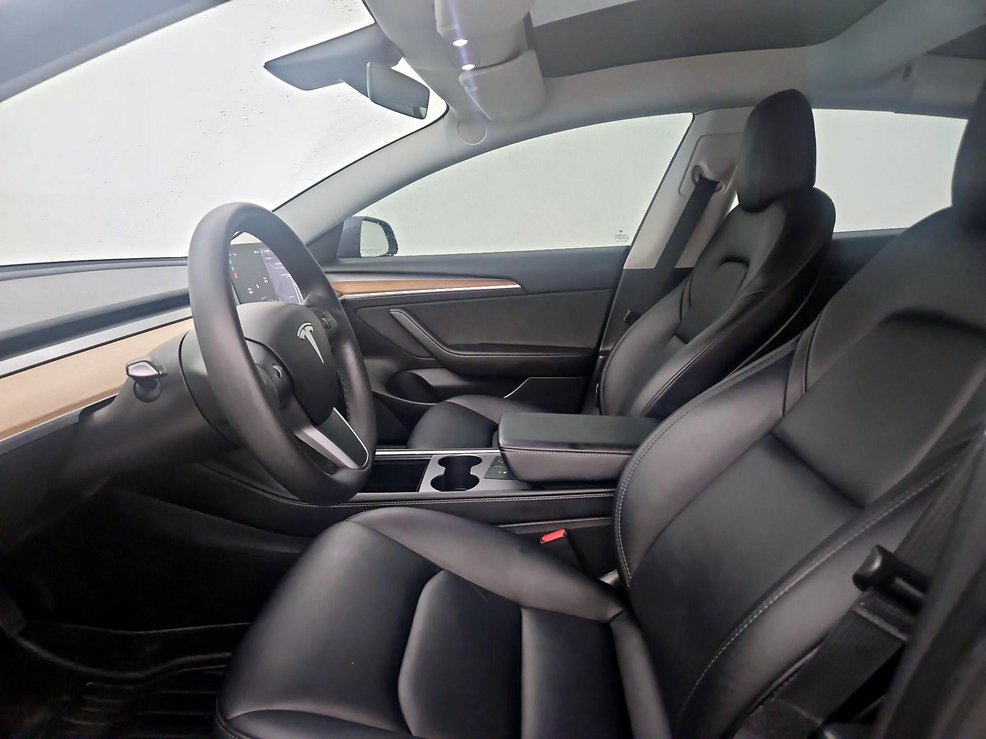 Thumbnail: 2022 Tesla Model 3 - 11