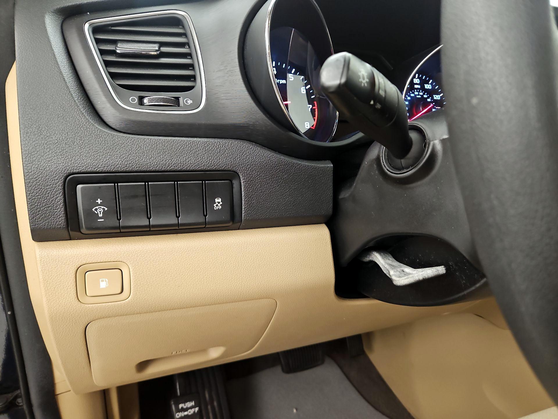 Thumbnail: 2020 Kia Sedona - 13