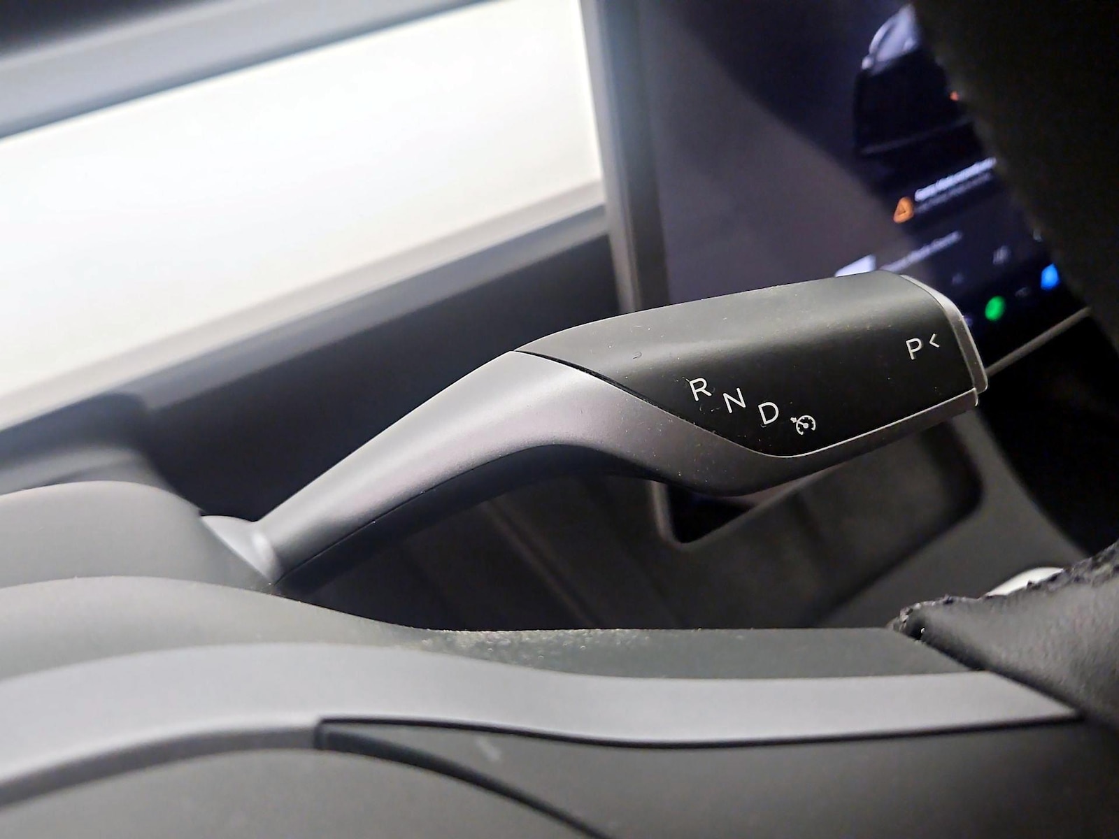 2024 Tesla Model Y Long Range - Photo 18