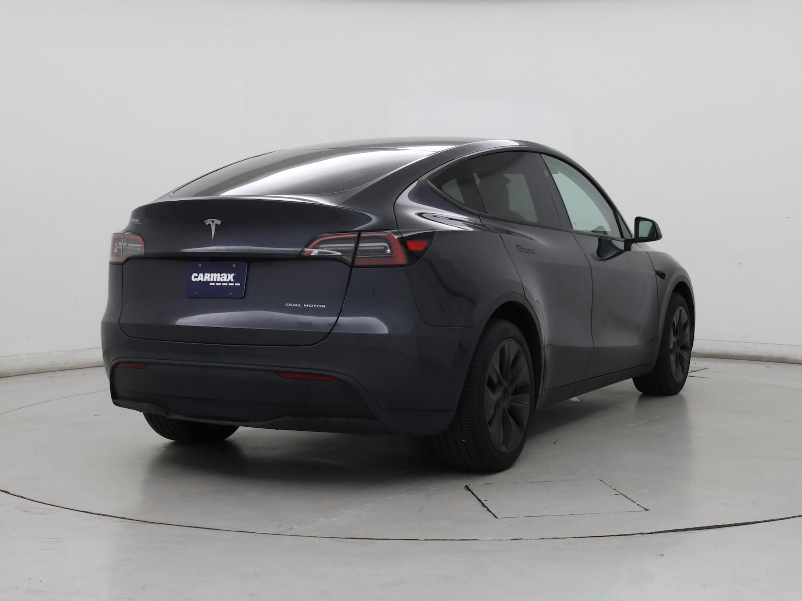 2024 Tesla Model Y Long Range - Photo 9