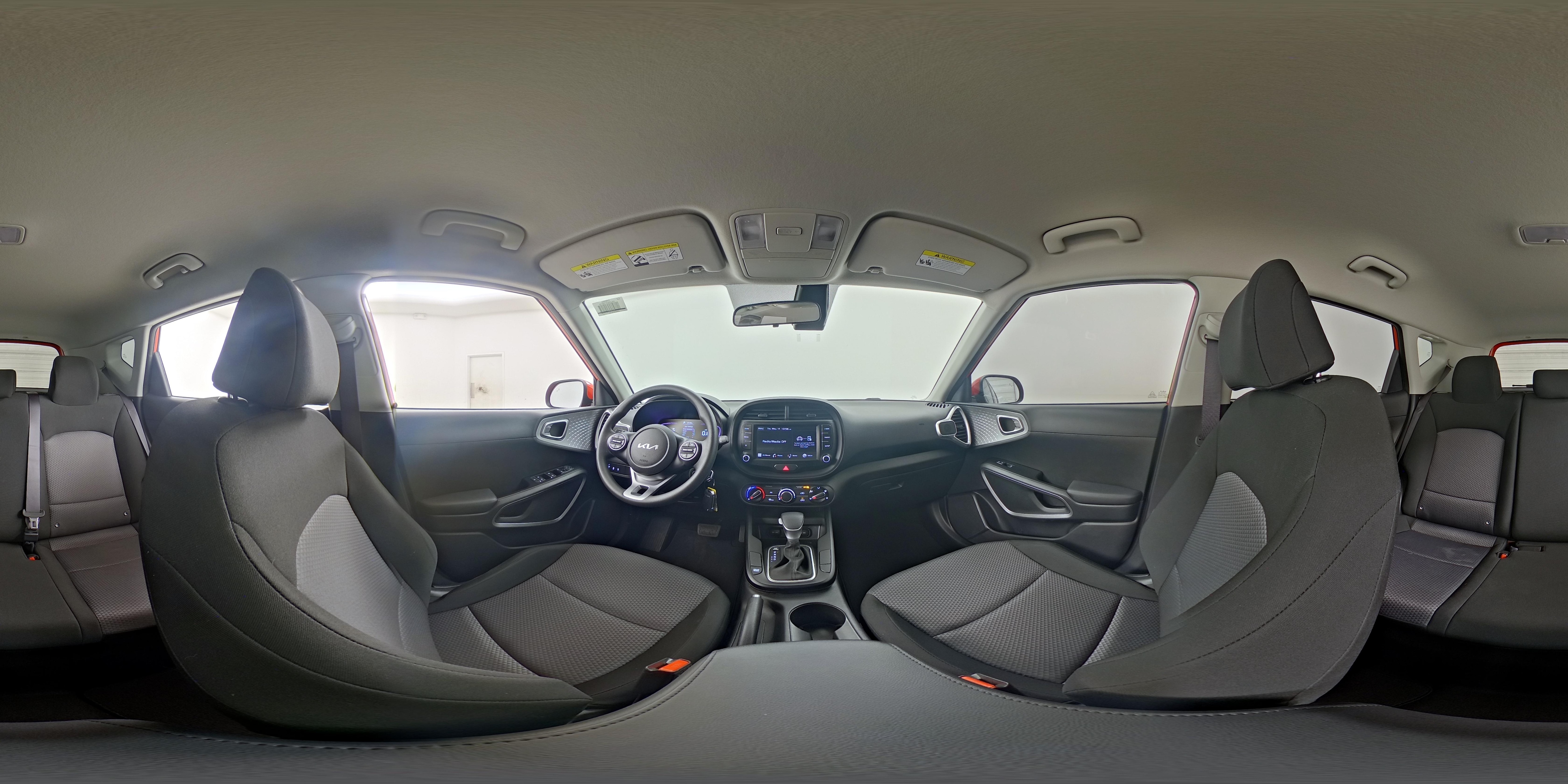 2023 Kia Soul LX - Photo 24