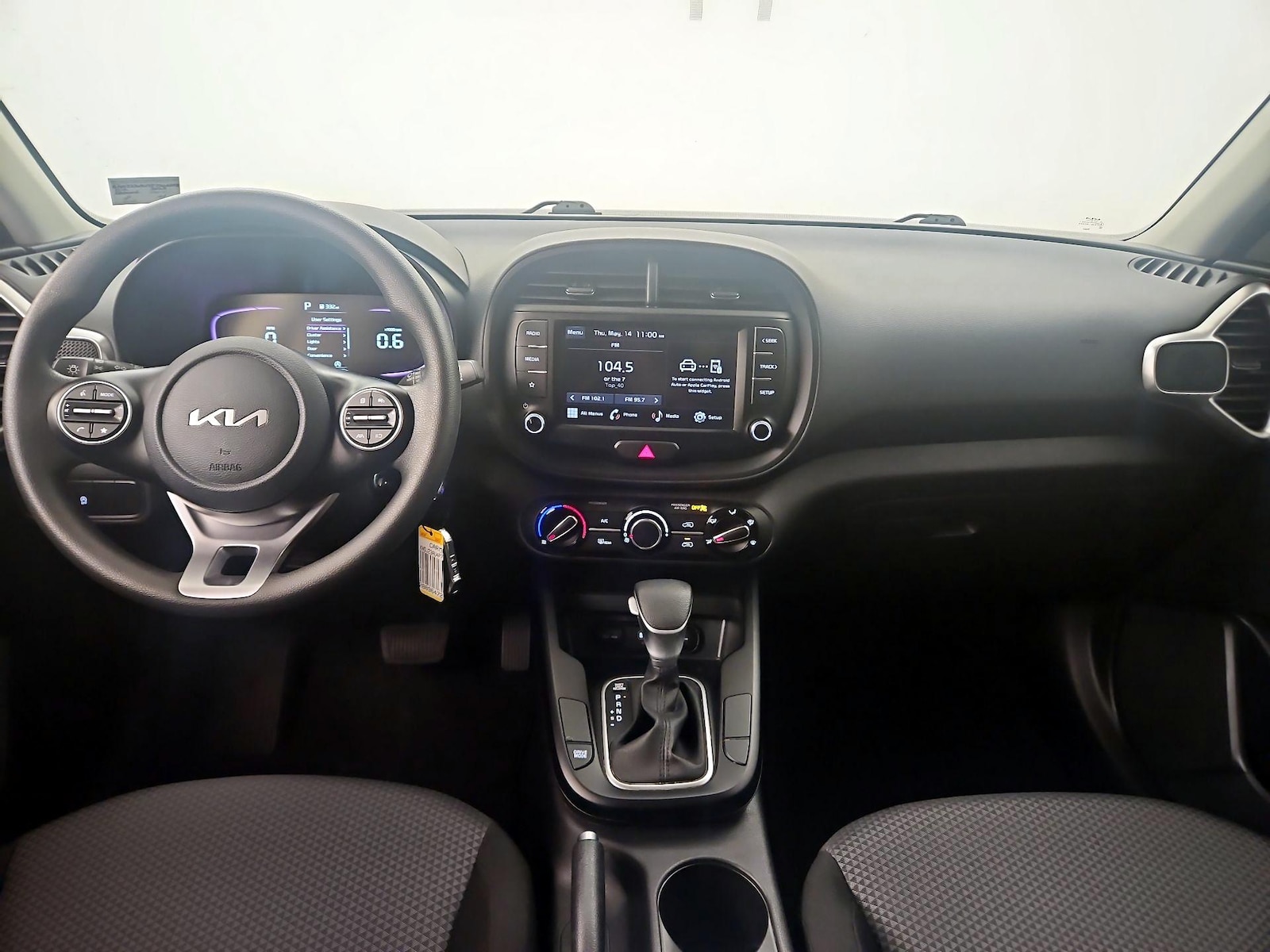 2023 Kia Soul LX - Photo 10
