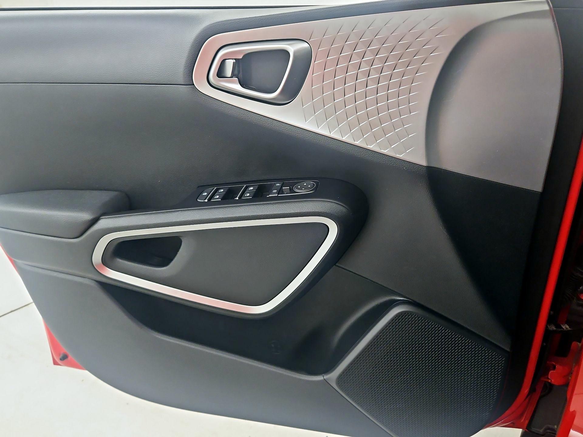 Thumbnail: 2023 Kia Soul - 12