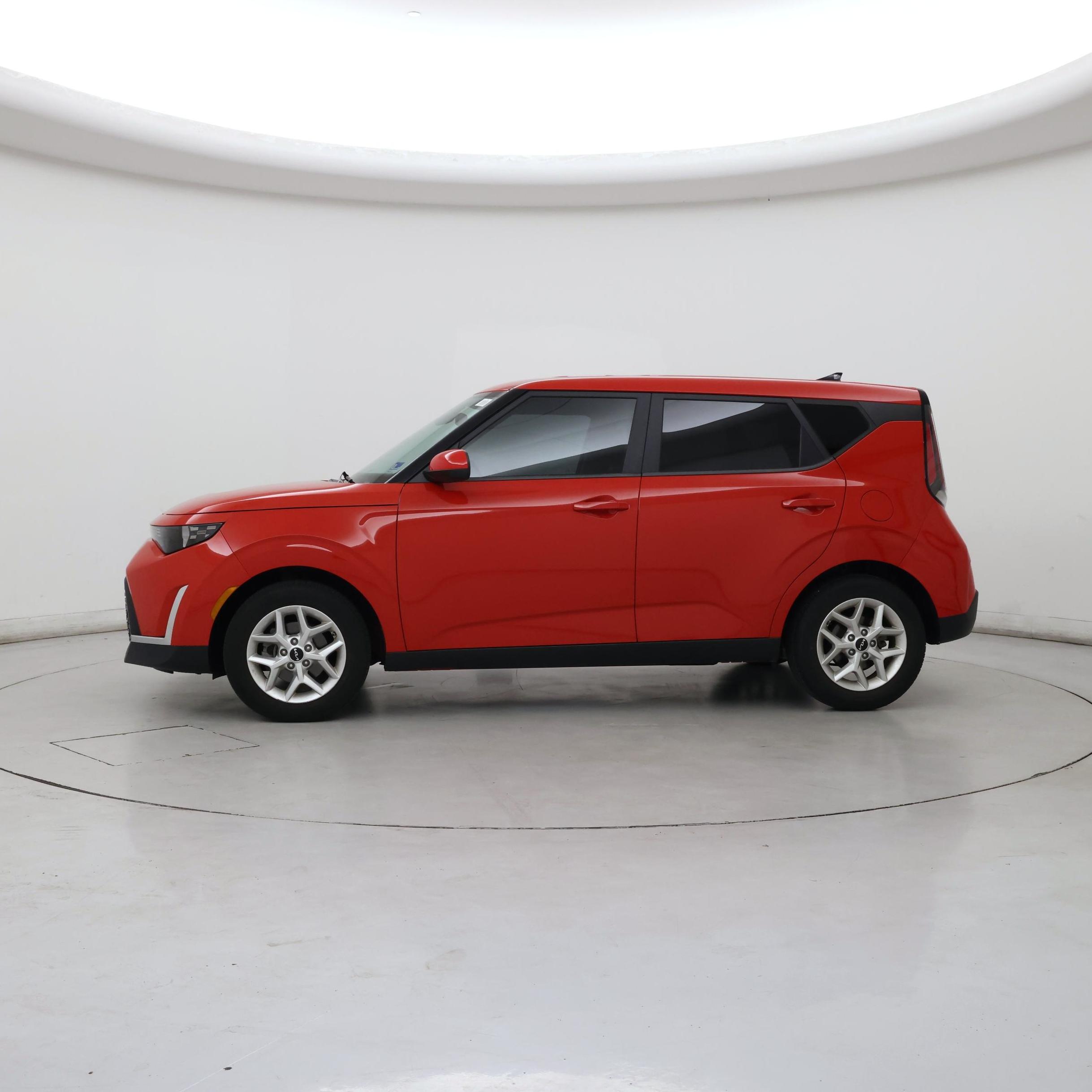 Thumbnail: 2023 Kia Soul - 3