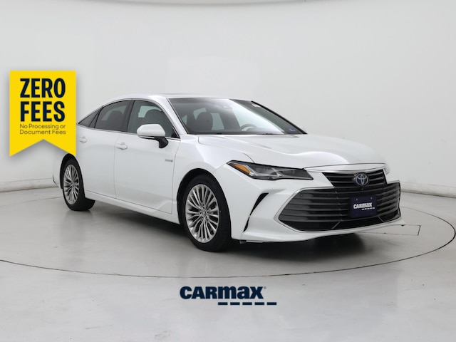 White 2019 Toyota Avalon Hybrid Sedan Front-Wheel Drive Automatic