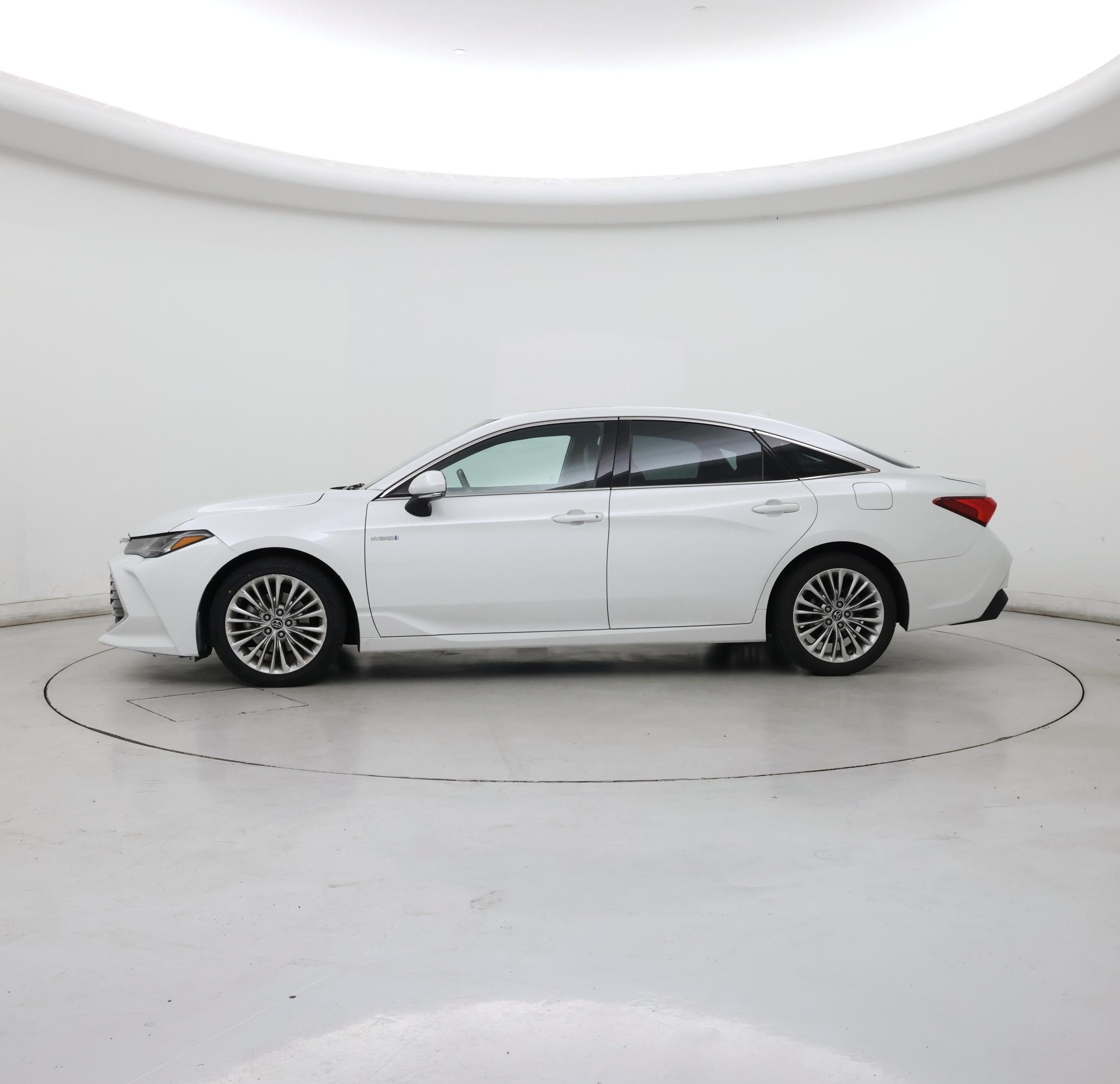 Thumbnail: 2019 Toyota Avalon - 3