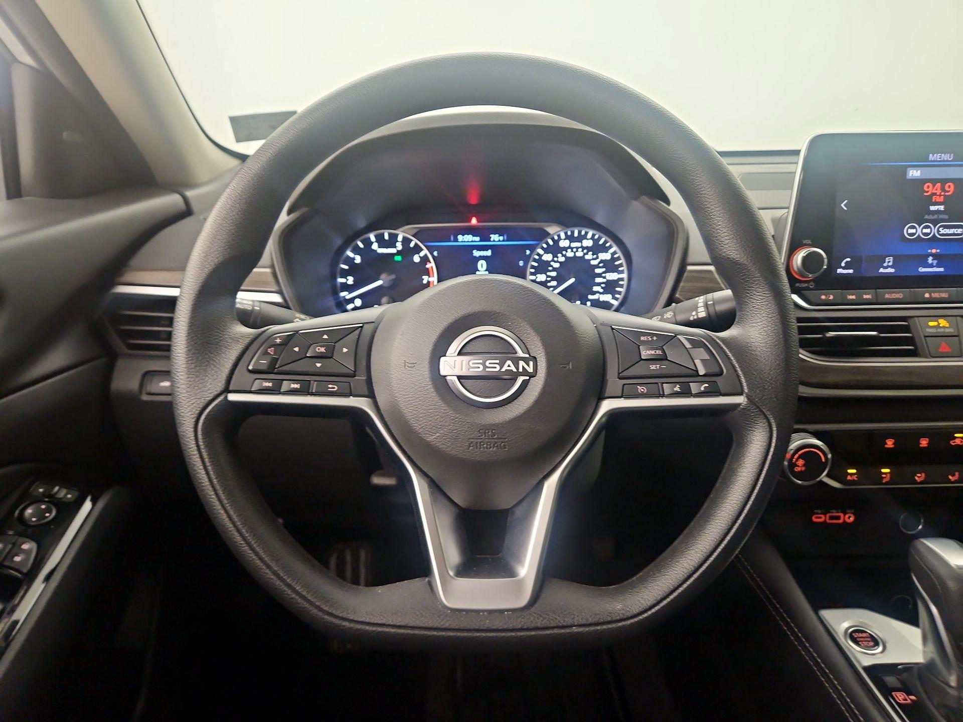 Thumbnail: 2023 Nissan Altima - 10