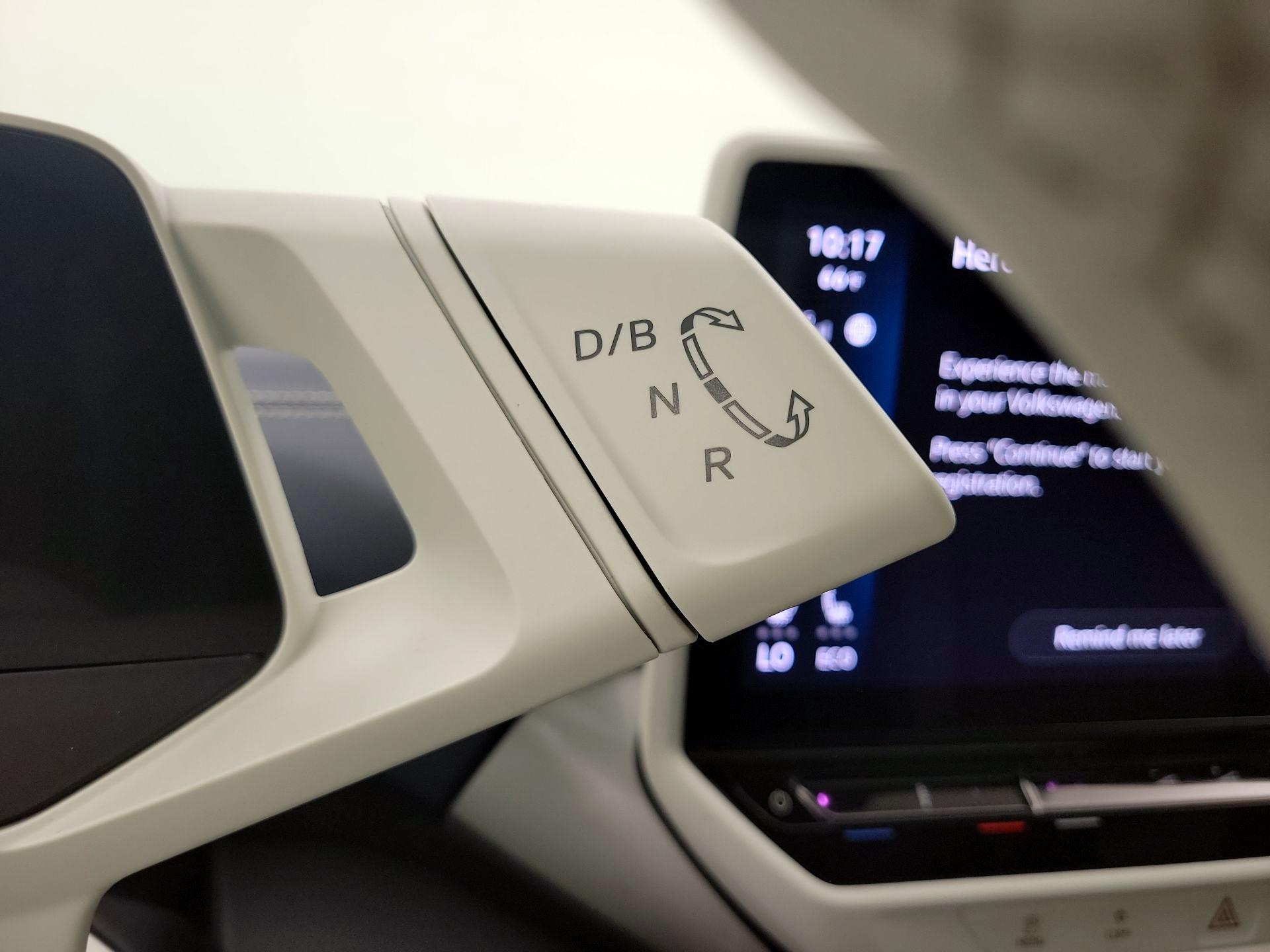 Thumbnail: 2023 Volkswagen ID.4 - 18