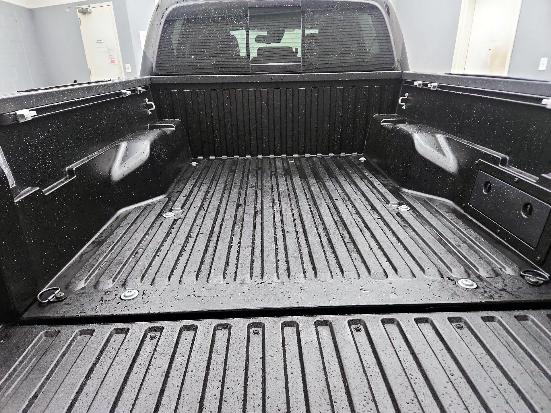 Thumbnail: 2023 Toyota Tacoma - 20