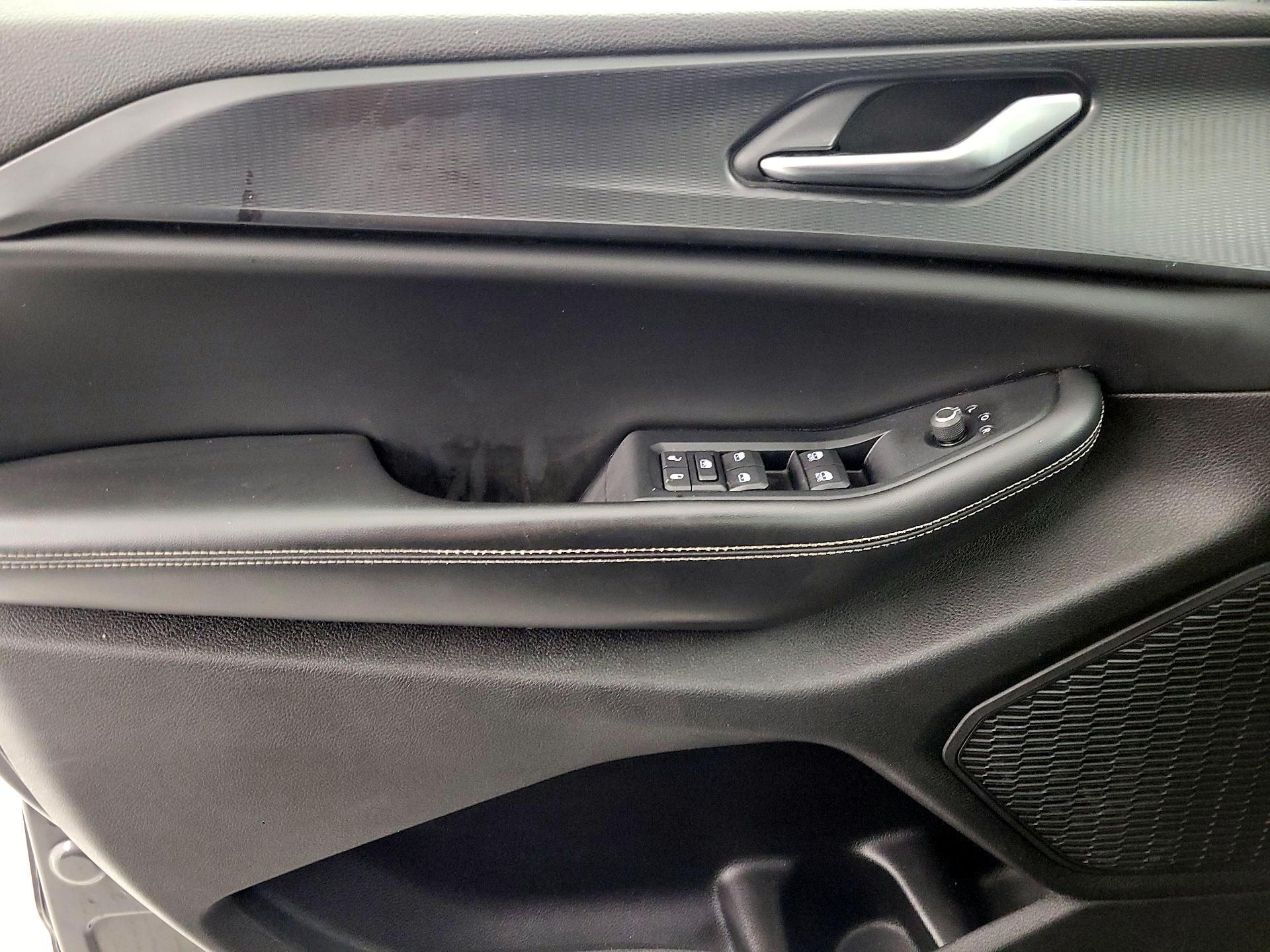 Thumbnail: 2023 Jeep Grand Cherokee - 12