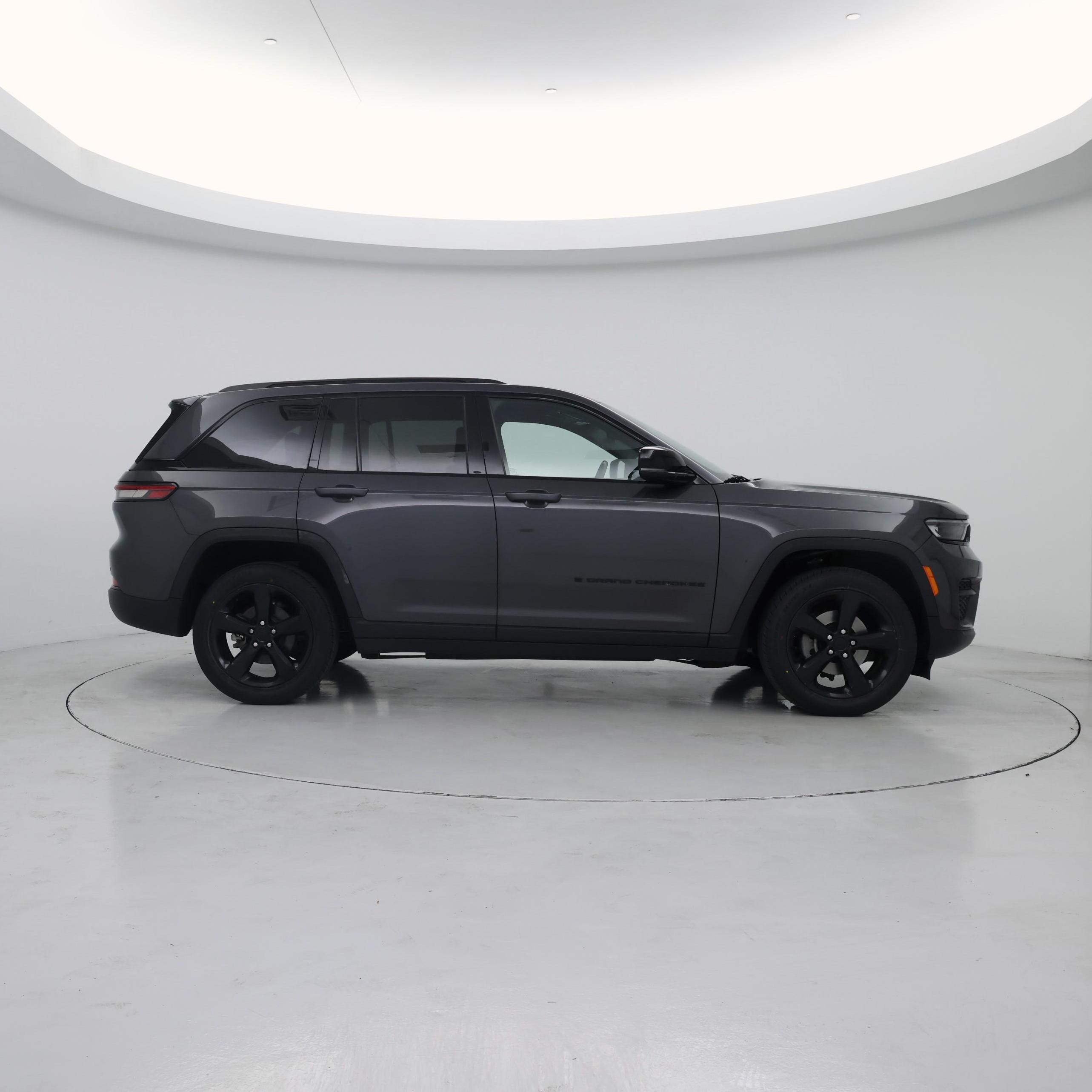 Thumbnail: 2023 Jeep Grand Cherokee - 7