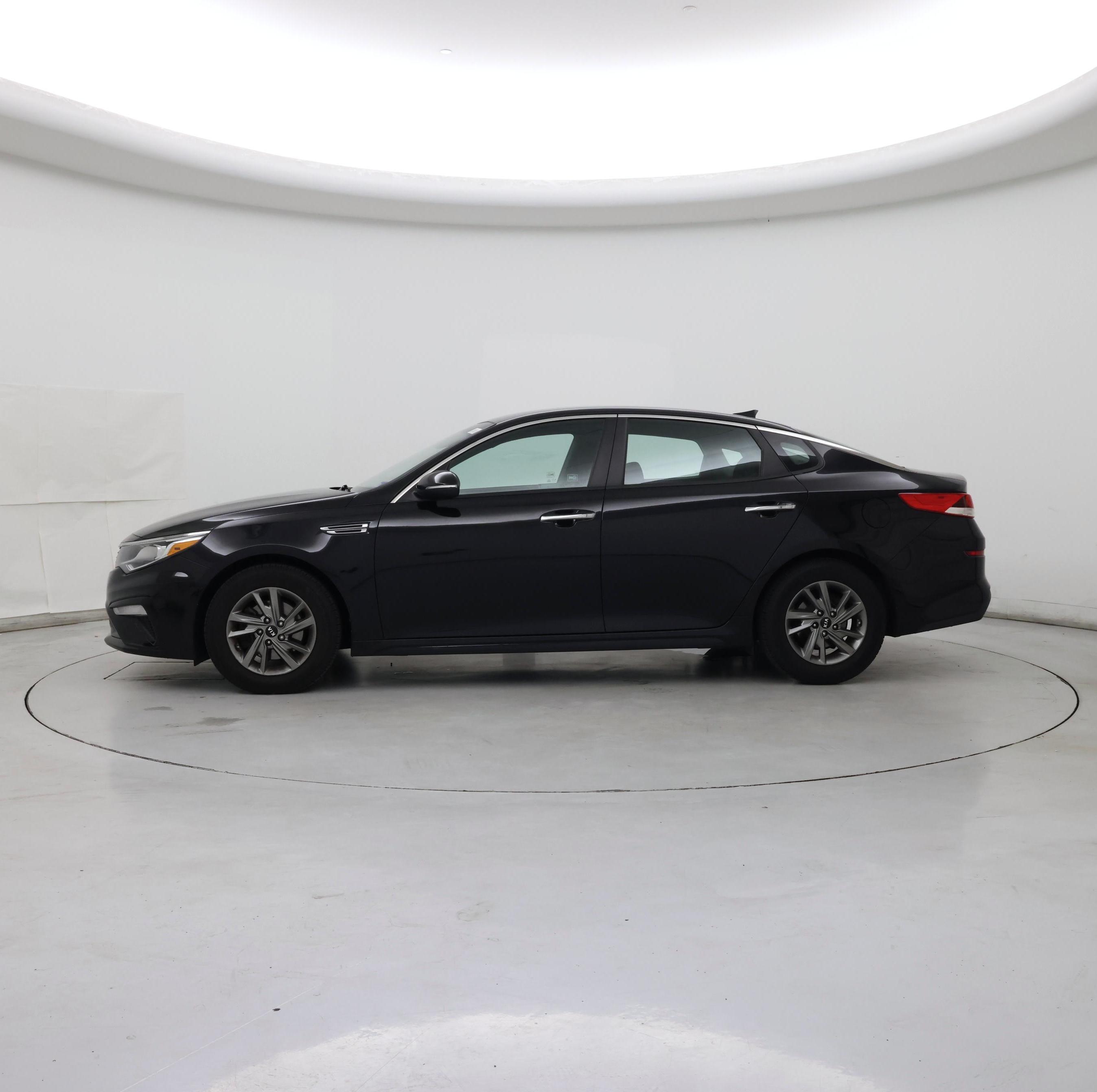 Thumbnail: 2019 Kia Optima - 3