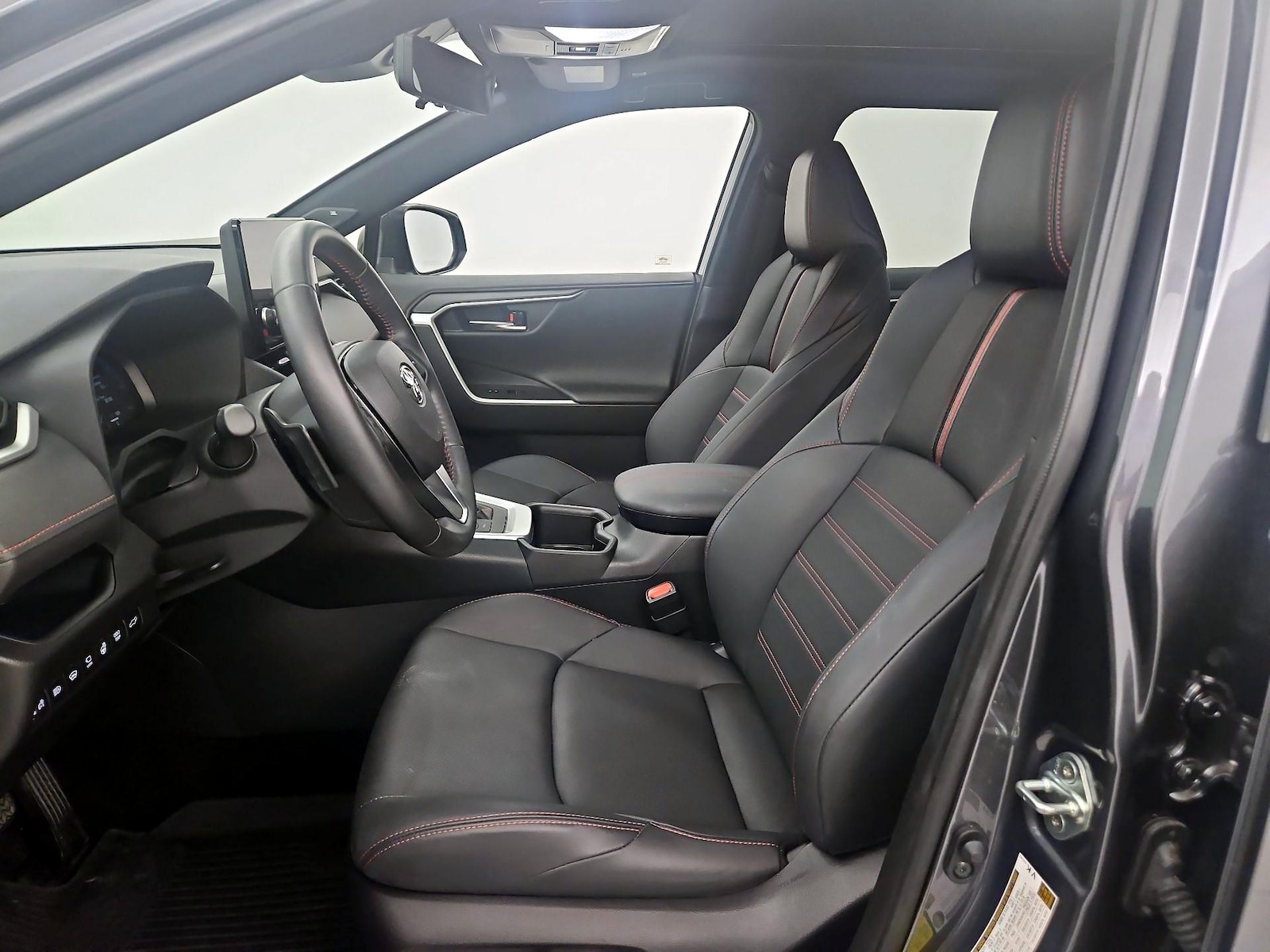 2024 Toyota RAV4 XSE - Photo 12