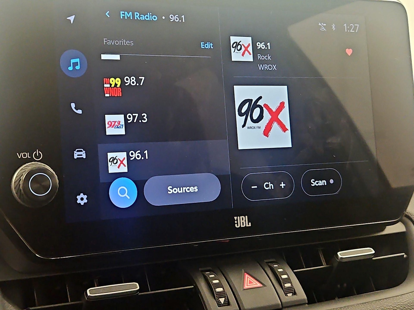 2024 Toyota RAV4 XSE - Photo 16