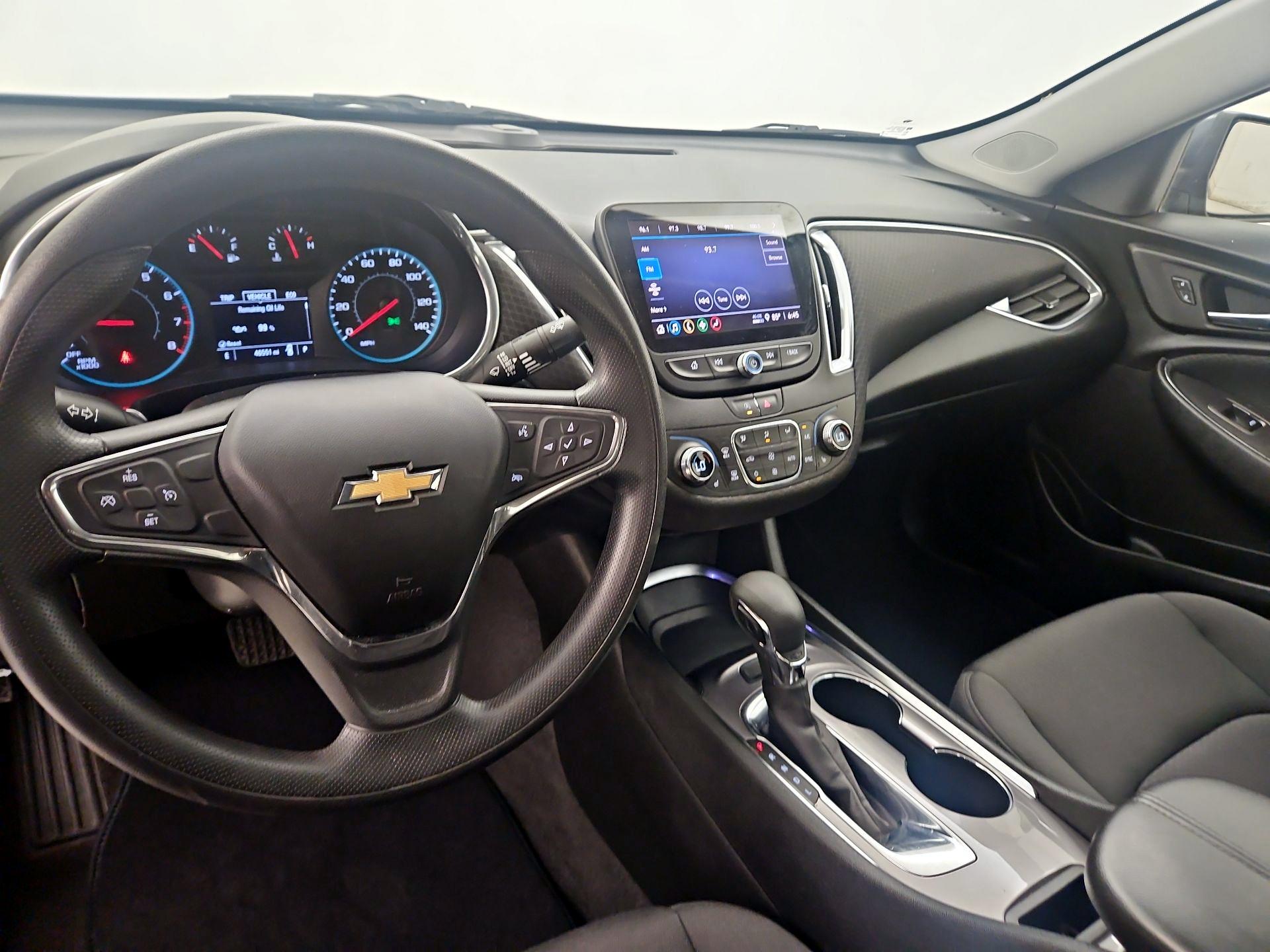 Thumbnail: 2021 Chevrolet Malibu - 9