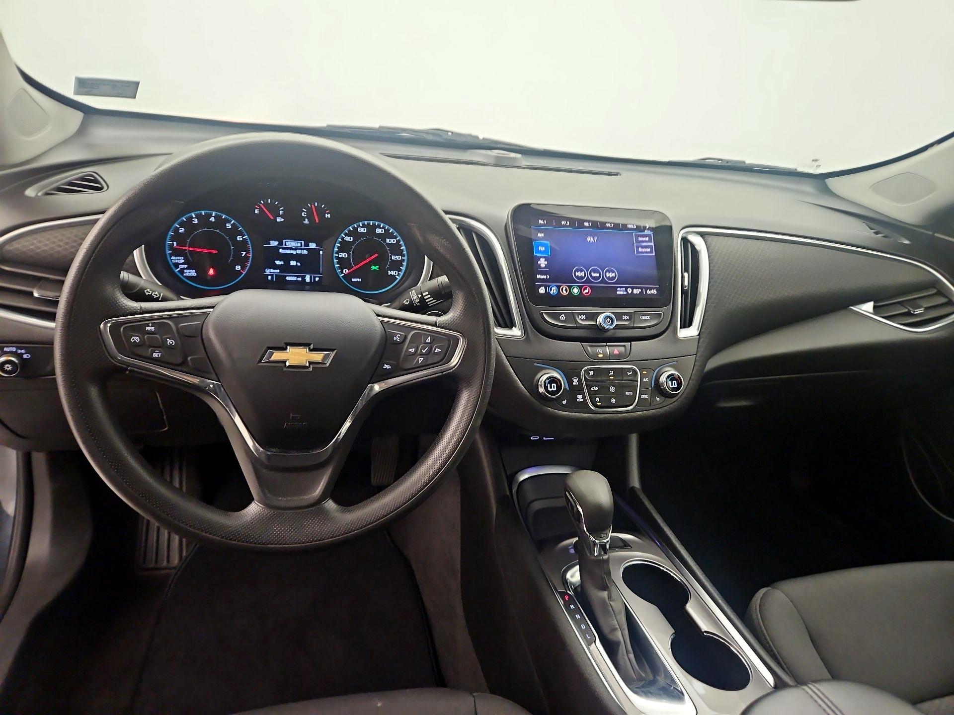 Thumbnail: 2021 Chevrolet Malibu - 10