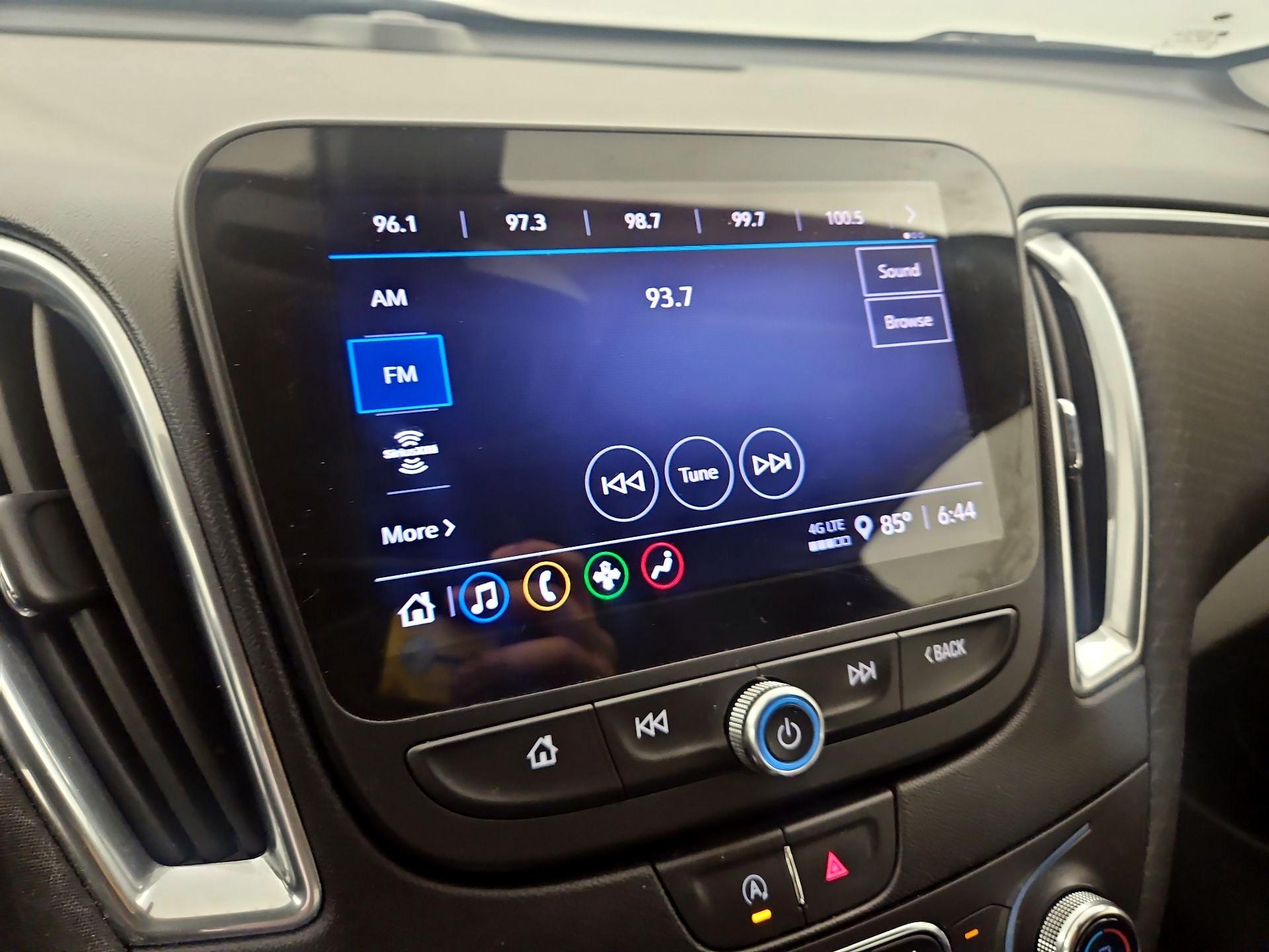 Thumbnail: 2021 Chevrolet Malibu - 15