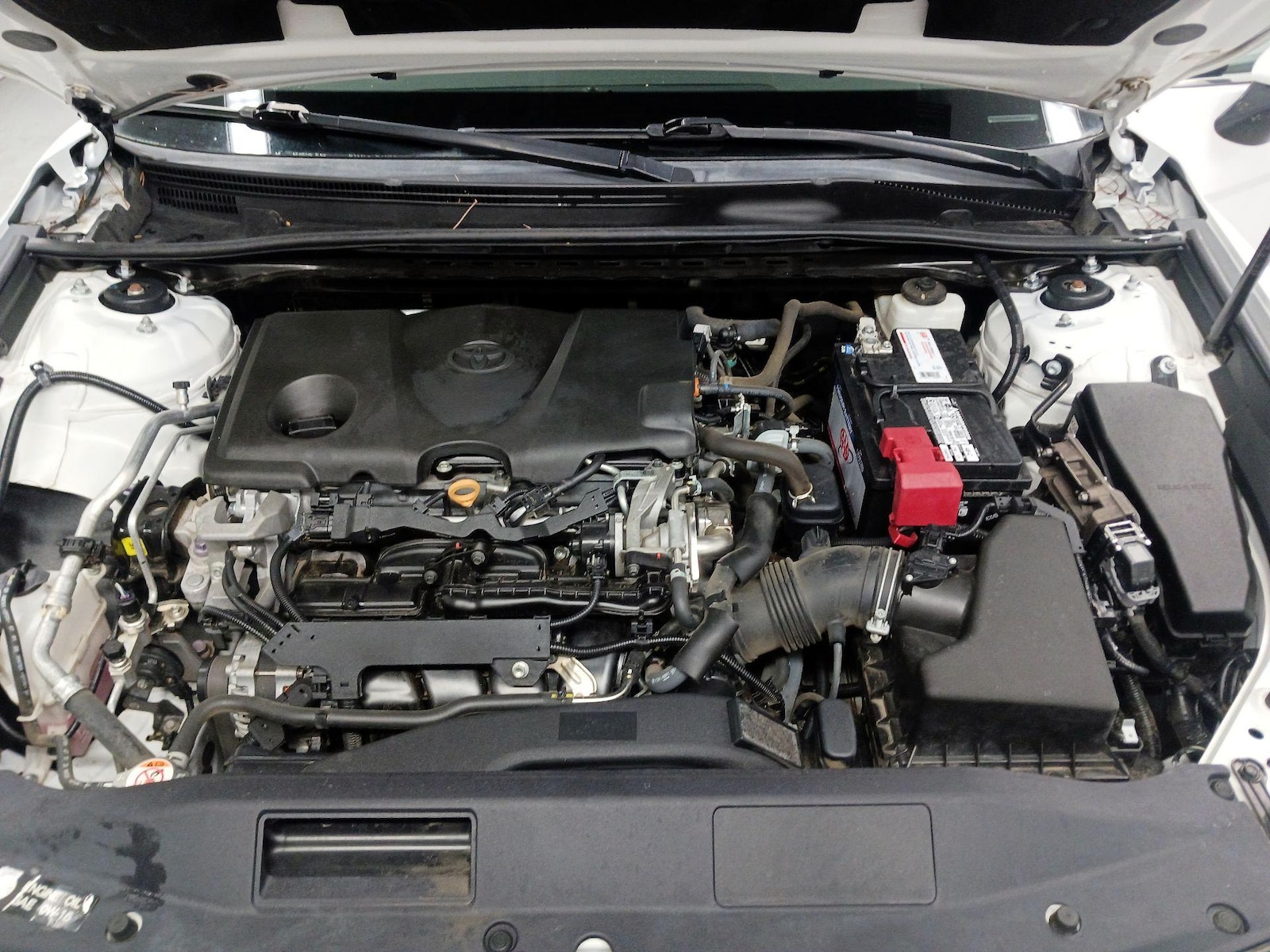 2020 Toyota Camry SE - Photo 19