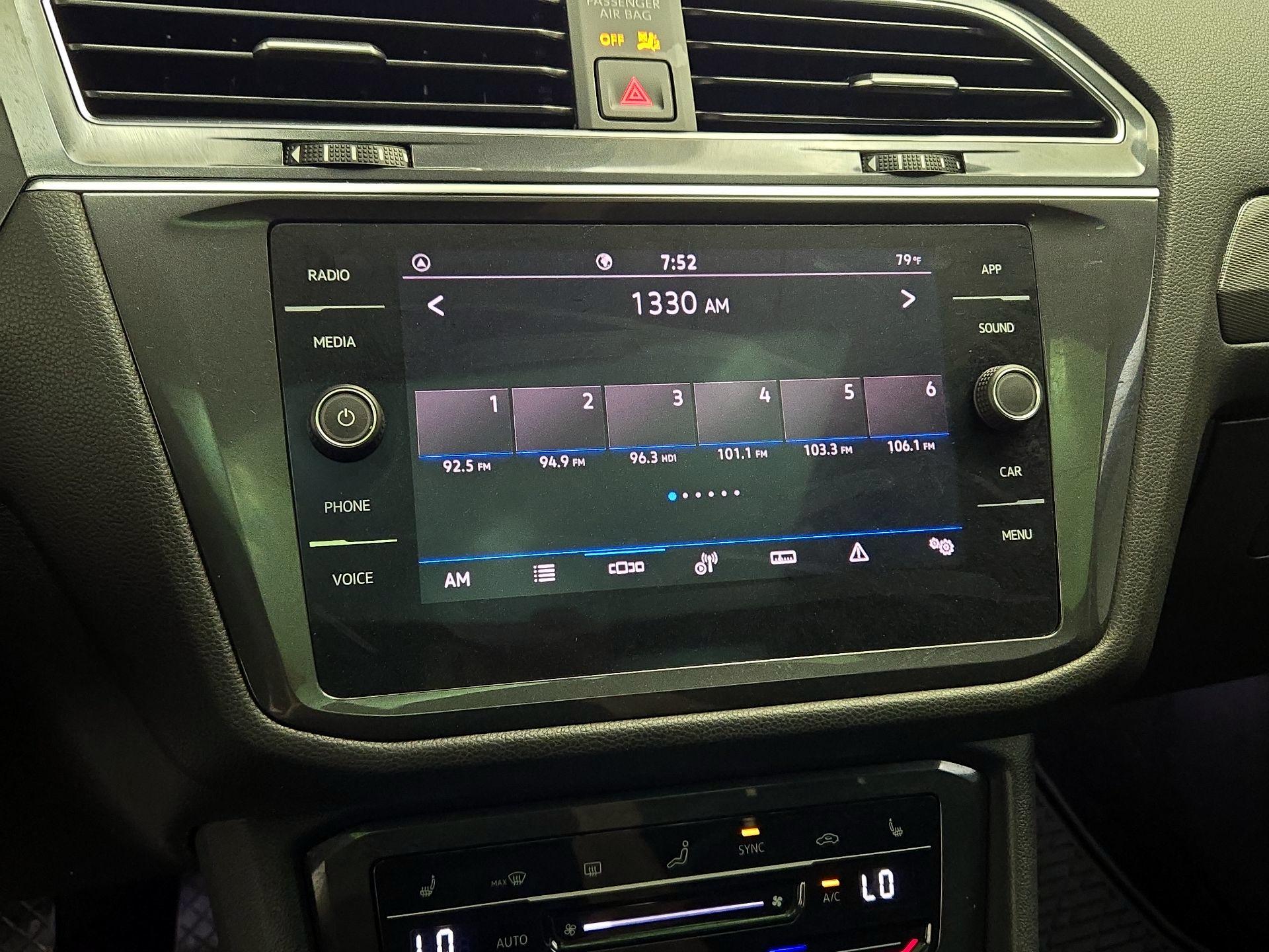 Thumbnail: 2023 Volkswagen Tiguan - 15