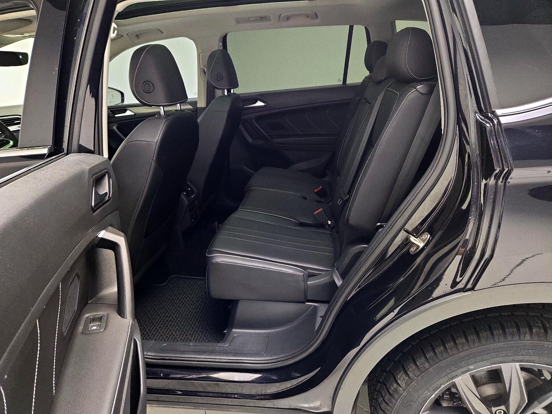 Thumbnail: 2023 Volkswagen Tiguan - 20