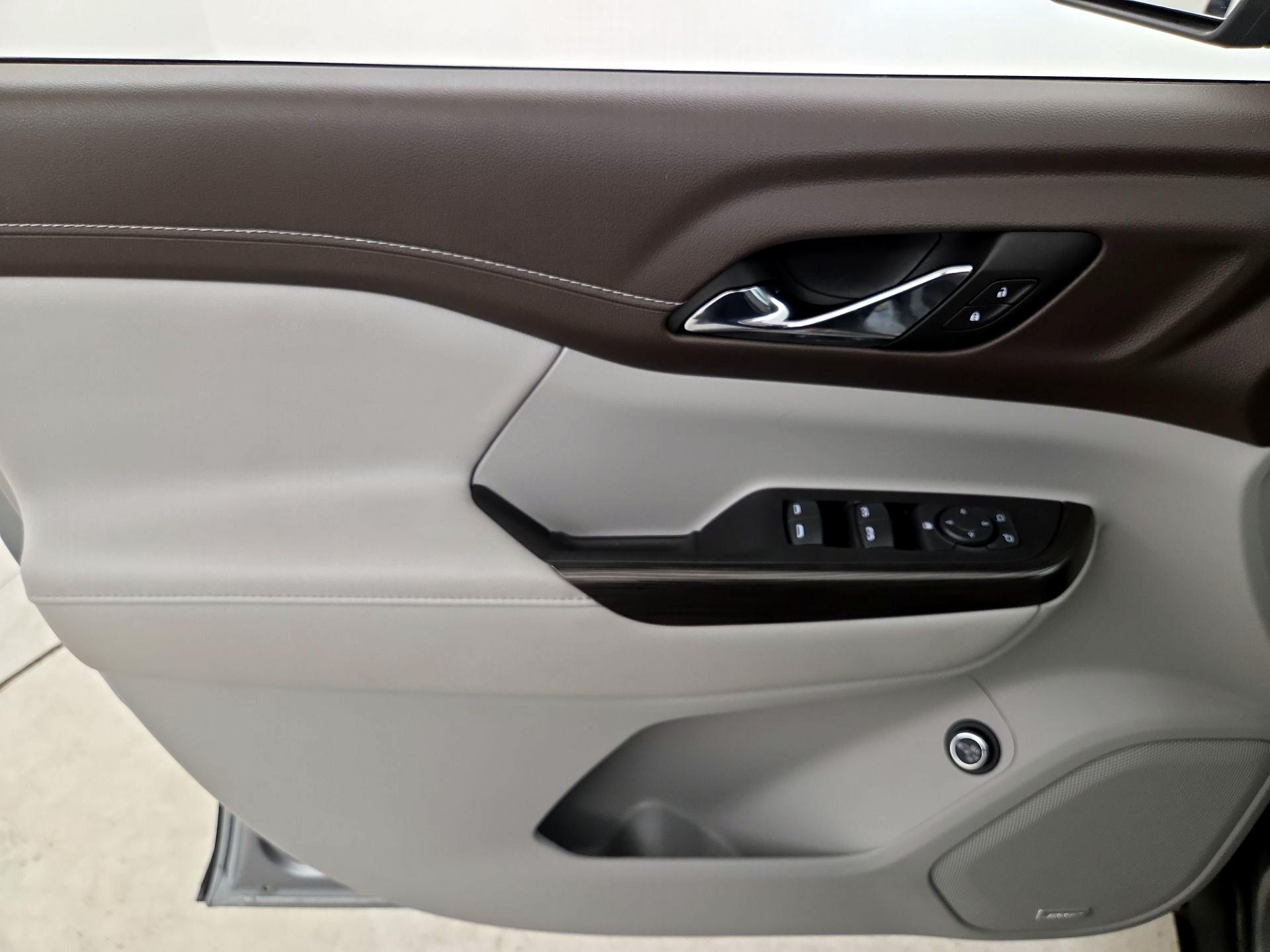 Thumbnail: 2023 GMC Acadia - 12