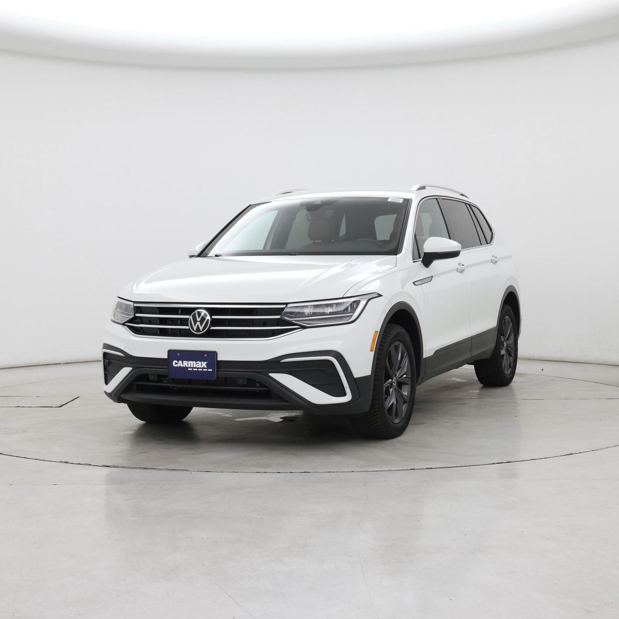 Thumbnail: 2022 Volkswagen Tiguan - 4