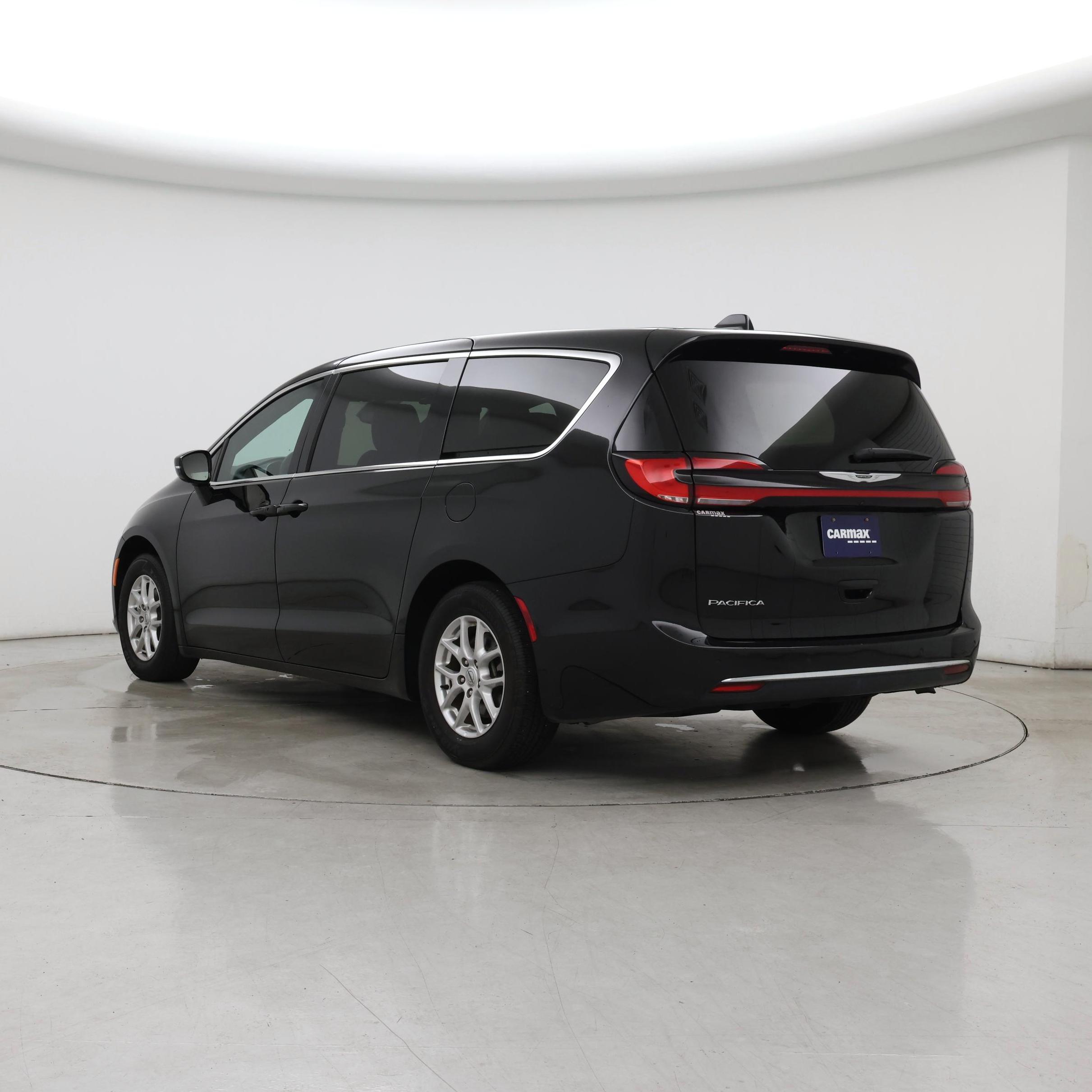 Thumbnail: 2025 Chrysler Pacifica - 2