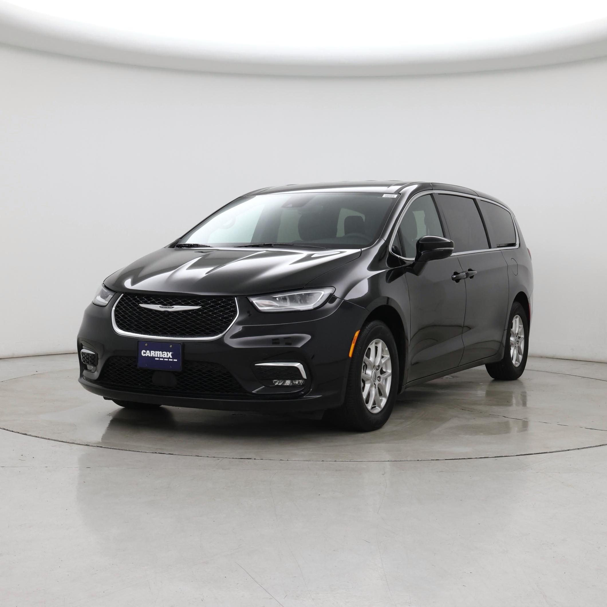 Thumbnail: 2025 Chrysler Pacifica - 4