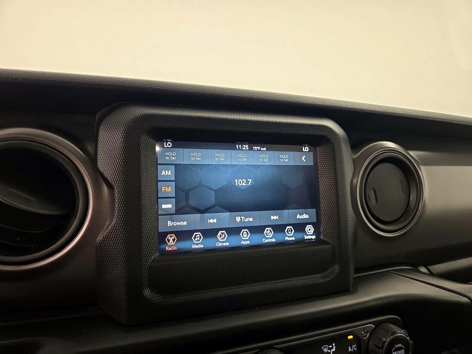 2021 Jeep Wrangler Sport S - Photo 16