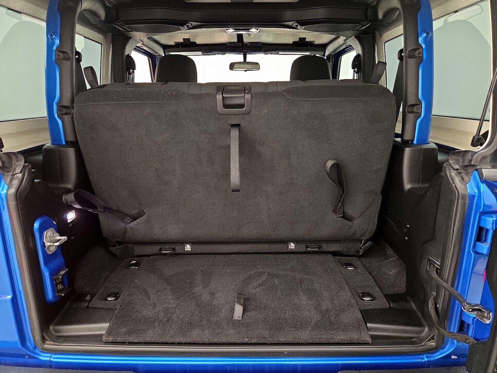 2021 Jeep Wrangler Sport S - Photo 20