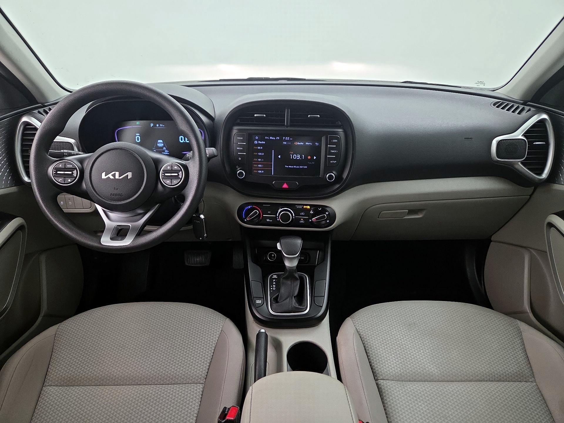 Thumbnail: 2023 Kia Soul - 9