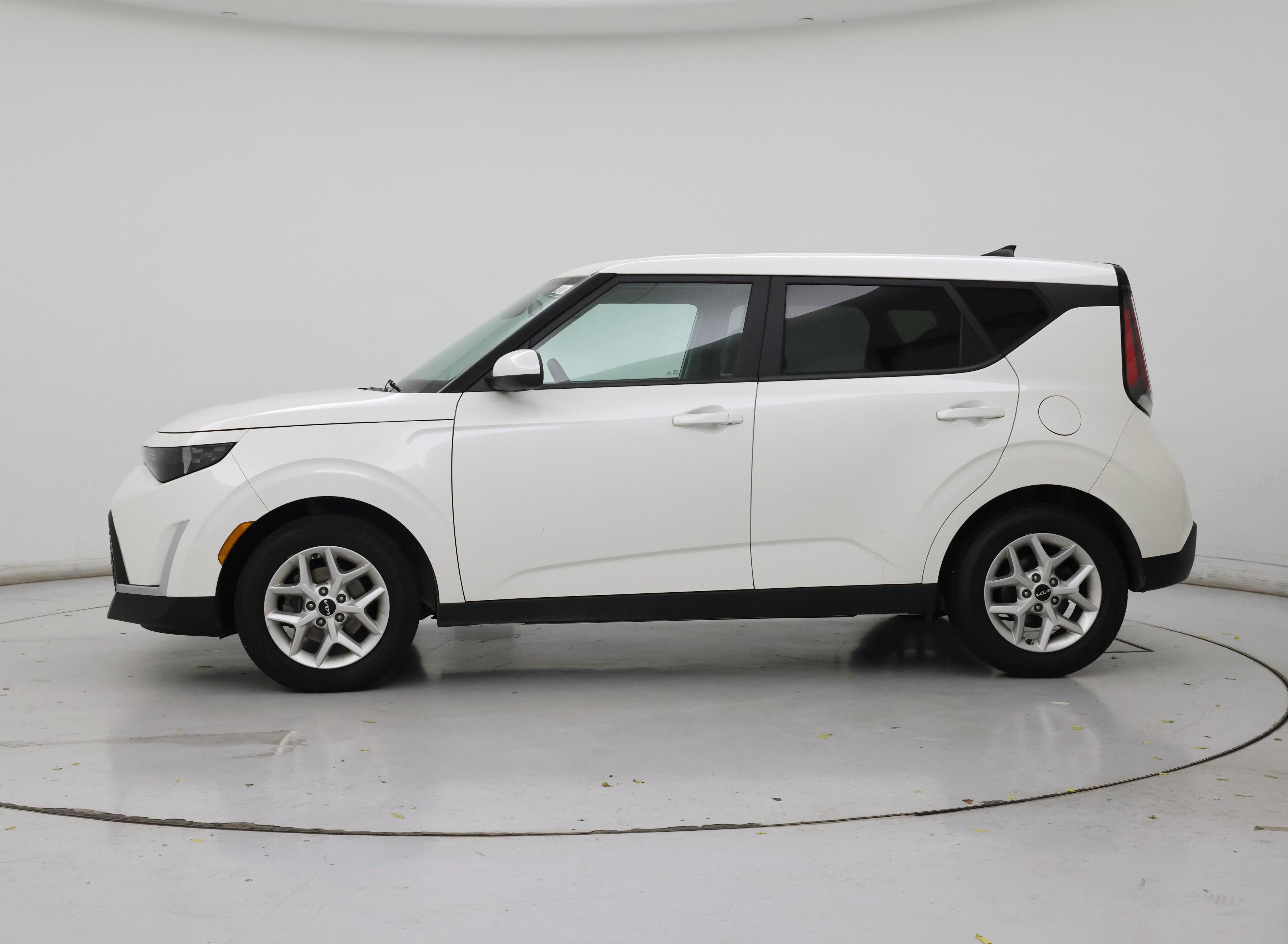 Thumbnail: 2023 Kia Soul - 3
