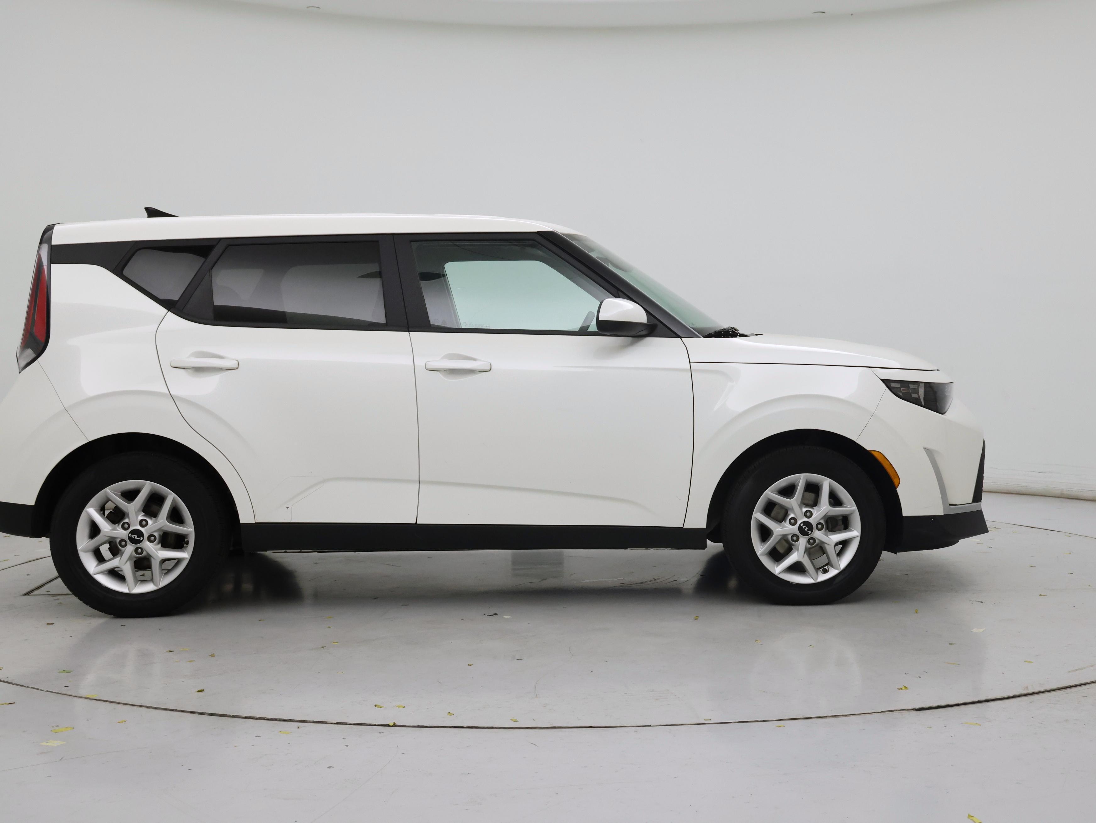 Thumbnail: 2023 Kia Soul - 7
