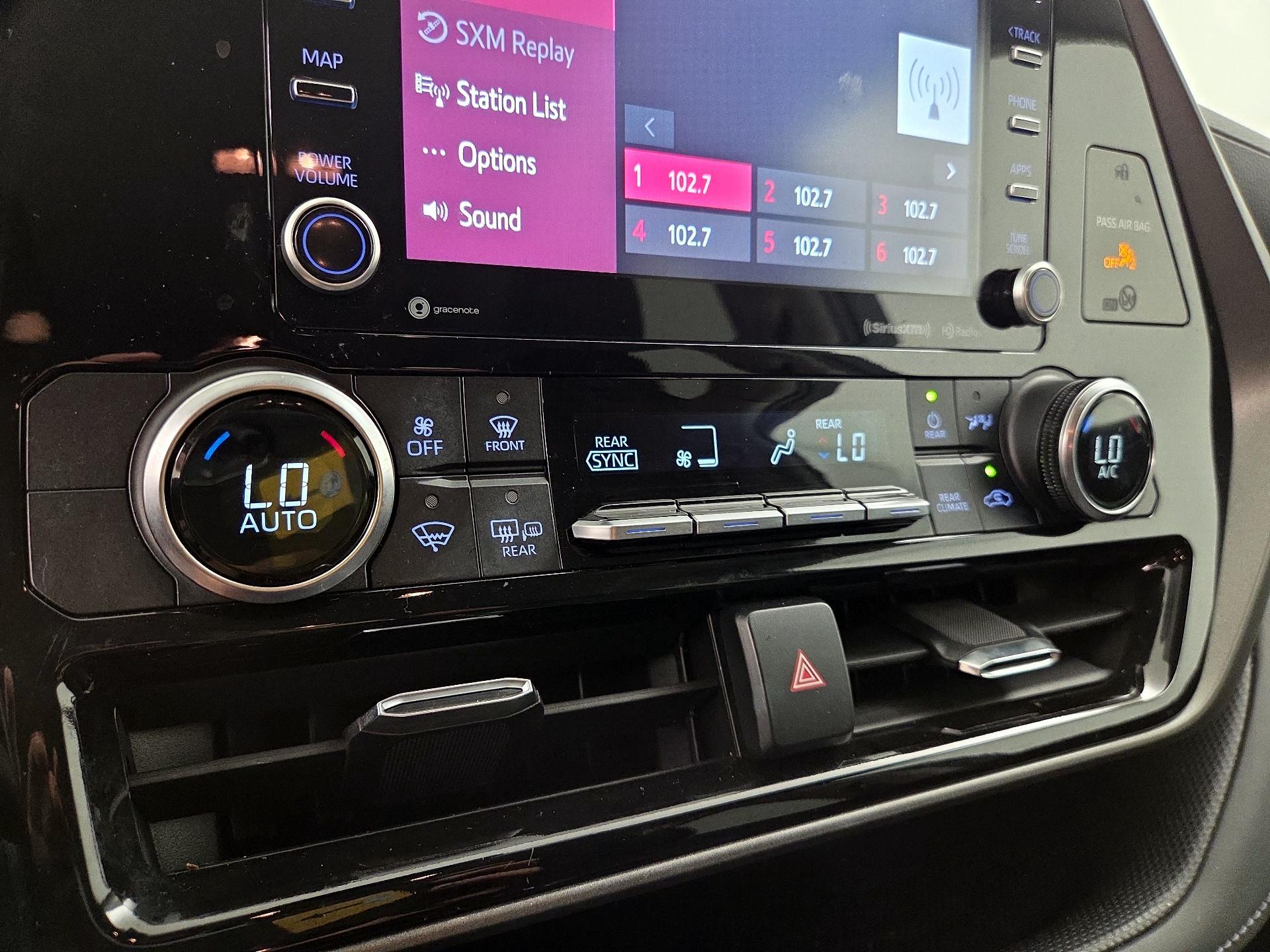 Thumbnail: 2021 Toyota Highlander - 14