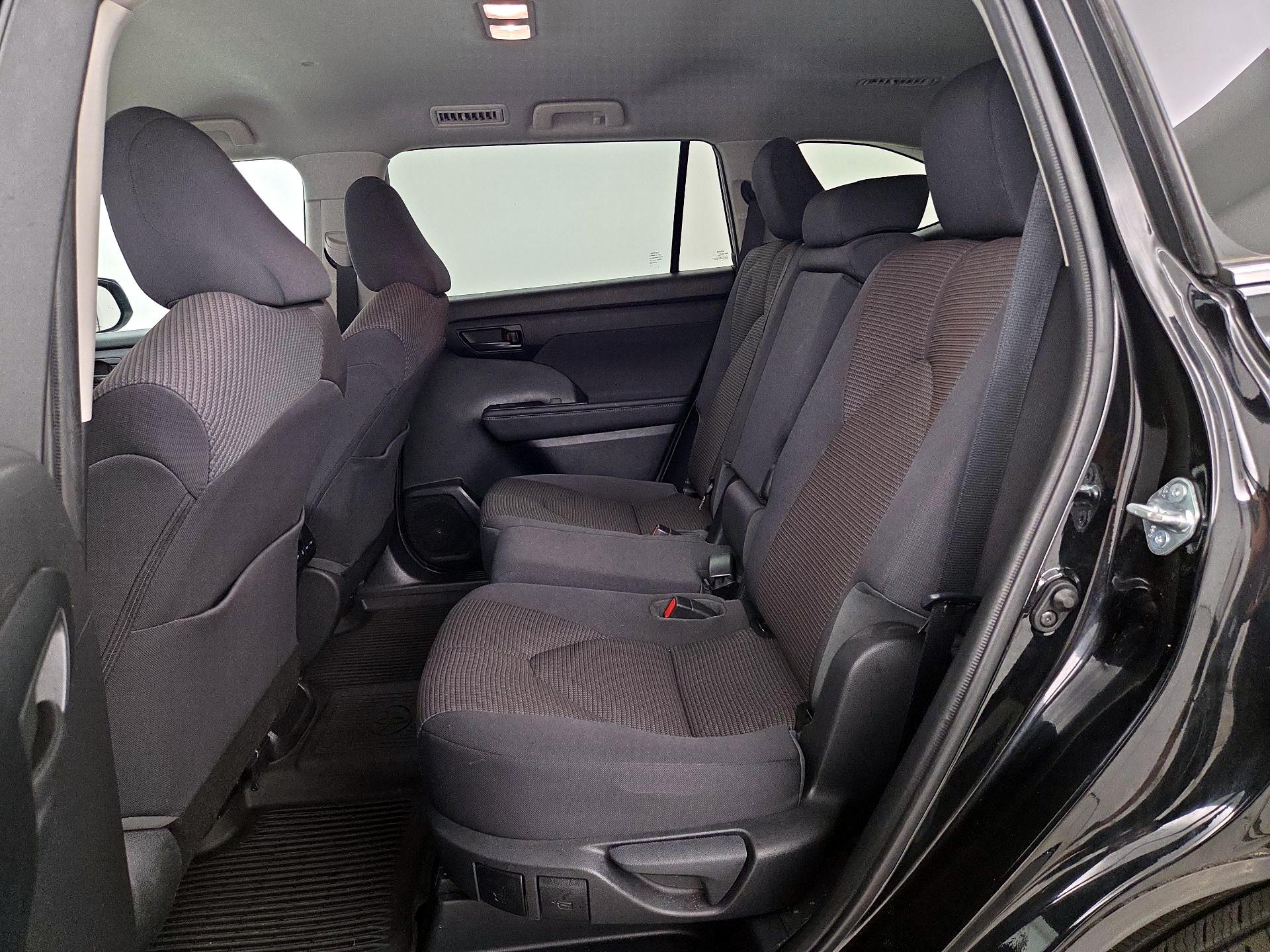 Thumbnail: 2021 Toyota Highlander - 17