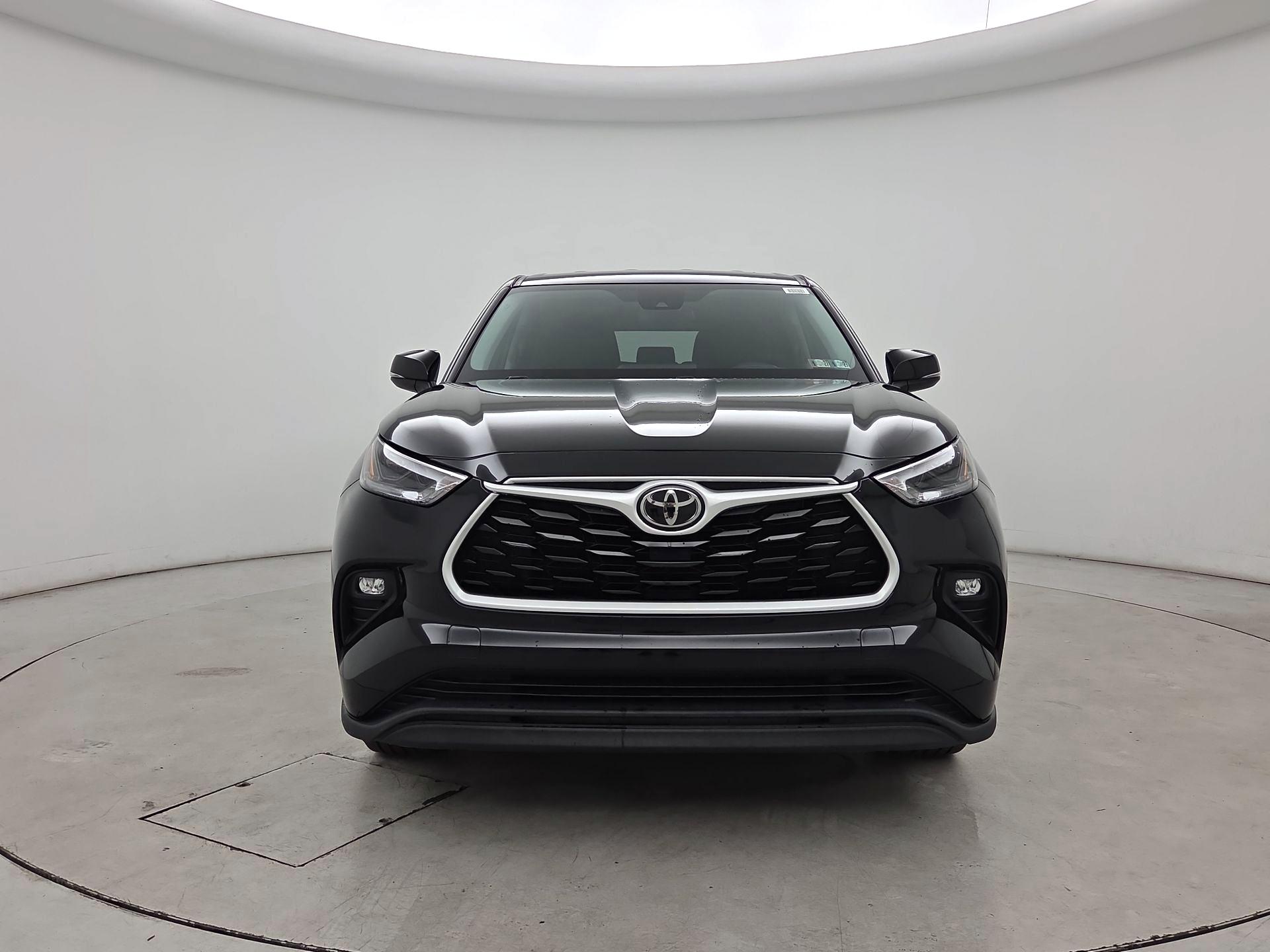 Thumbnail: 2021 Toyota Highlander - 2