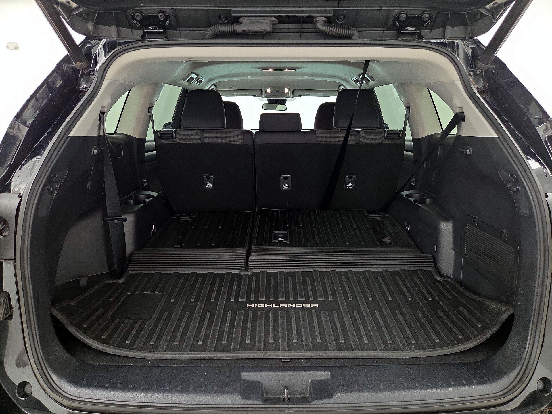 Thumbnail: 2021 Toyota Highlander - 20