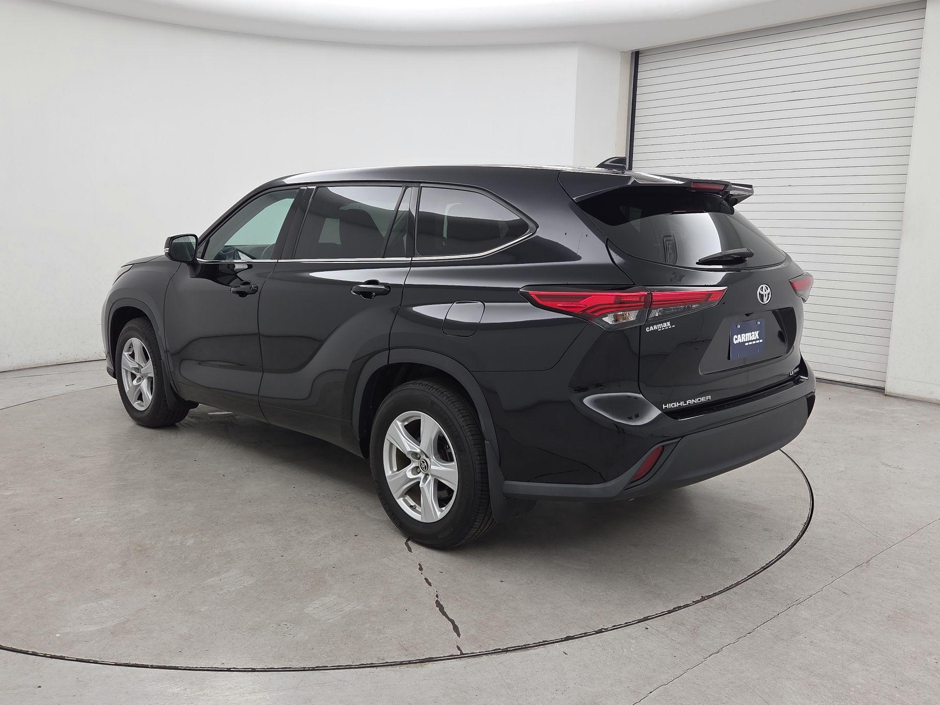 Thumbnail: 2021 Toyota Highlander - 7