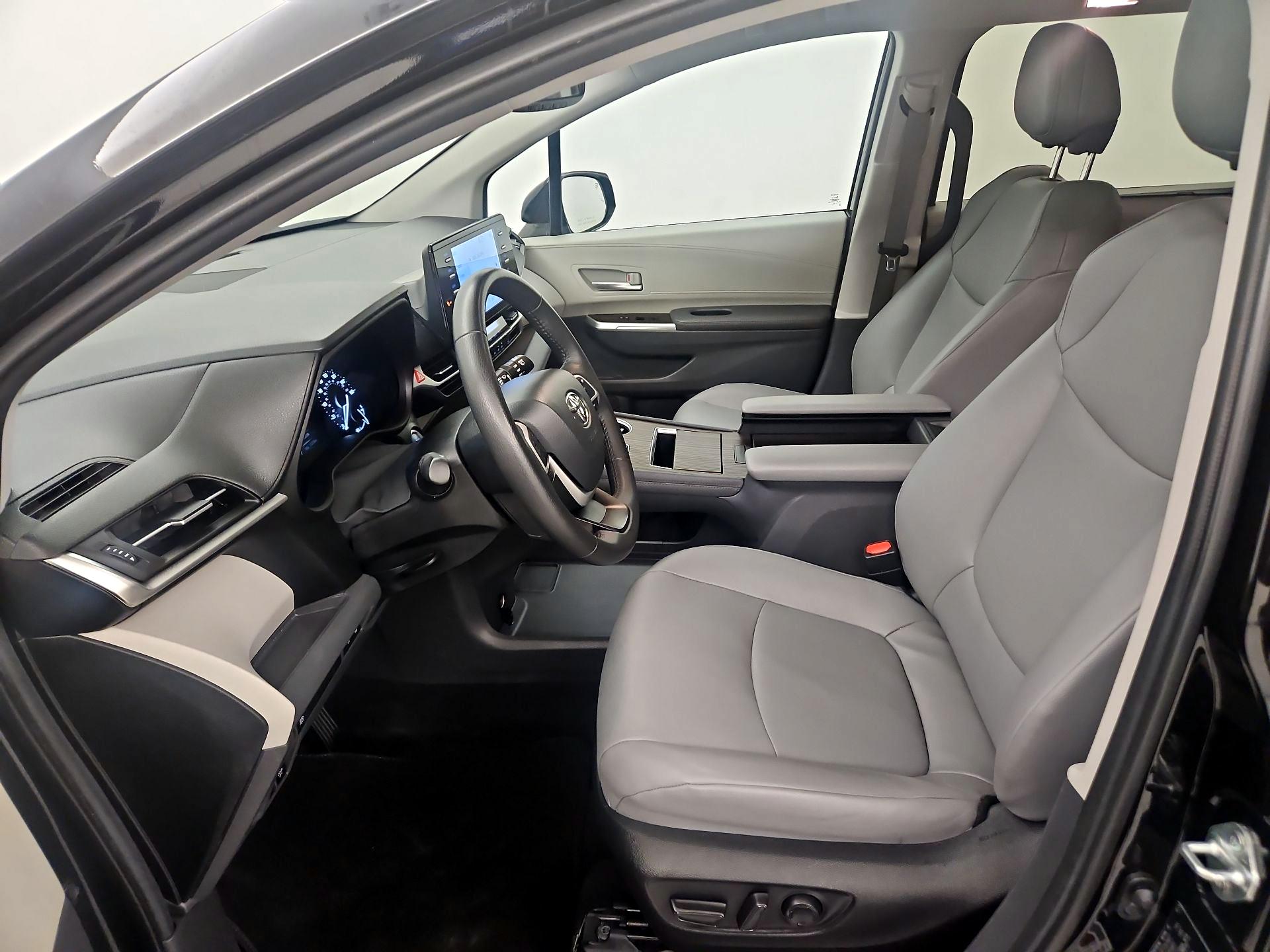 Thumbnail: 2024 Toyota Sienna - 11
