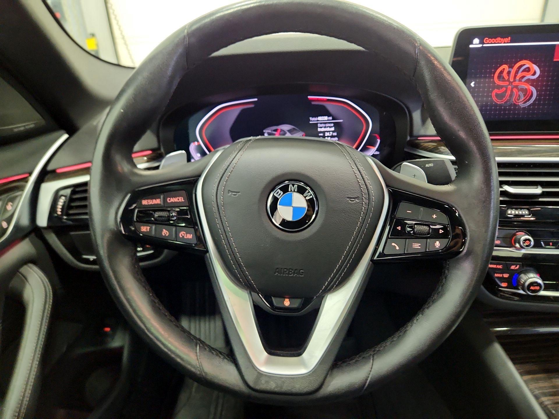 Thumbnail: 2023 BMW 5 Series - 10