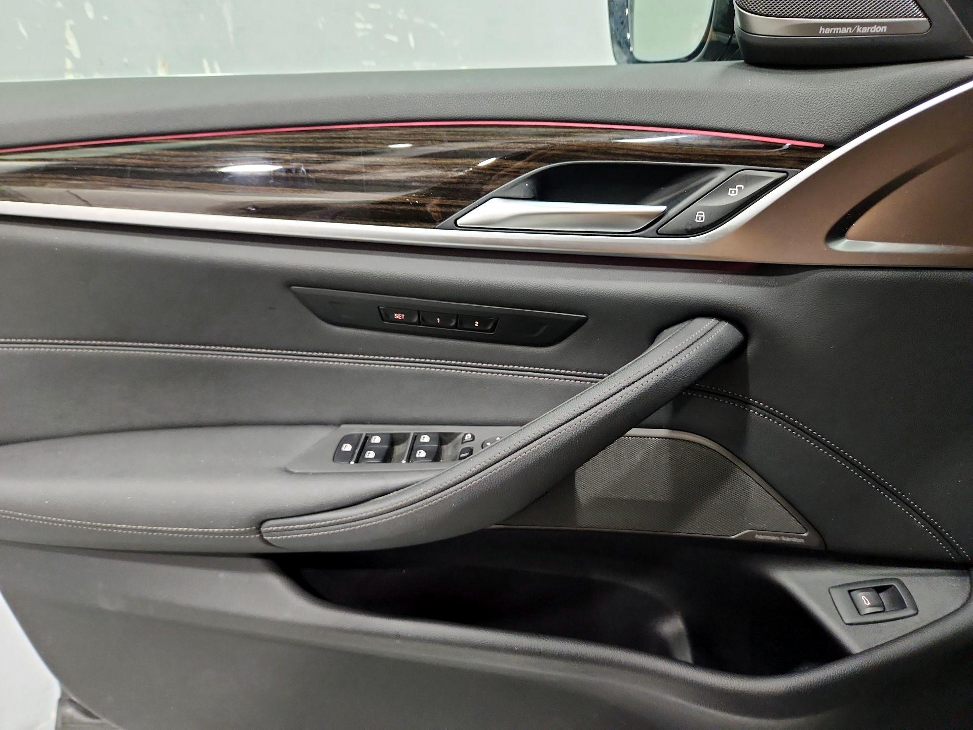 Thumbnail: 2023 BMW 5 Series - 12