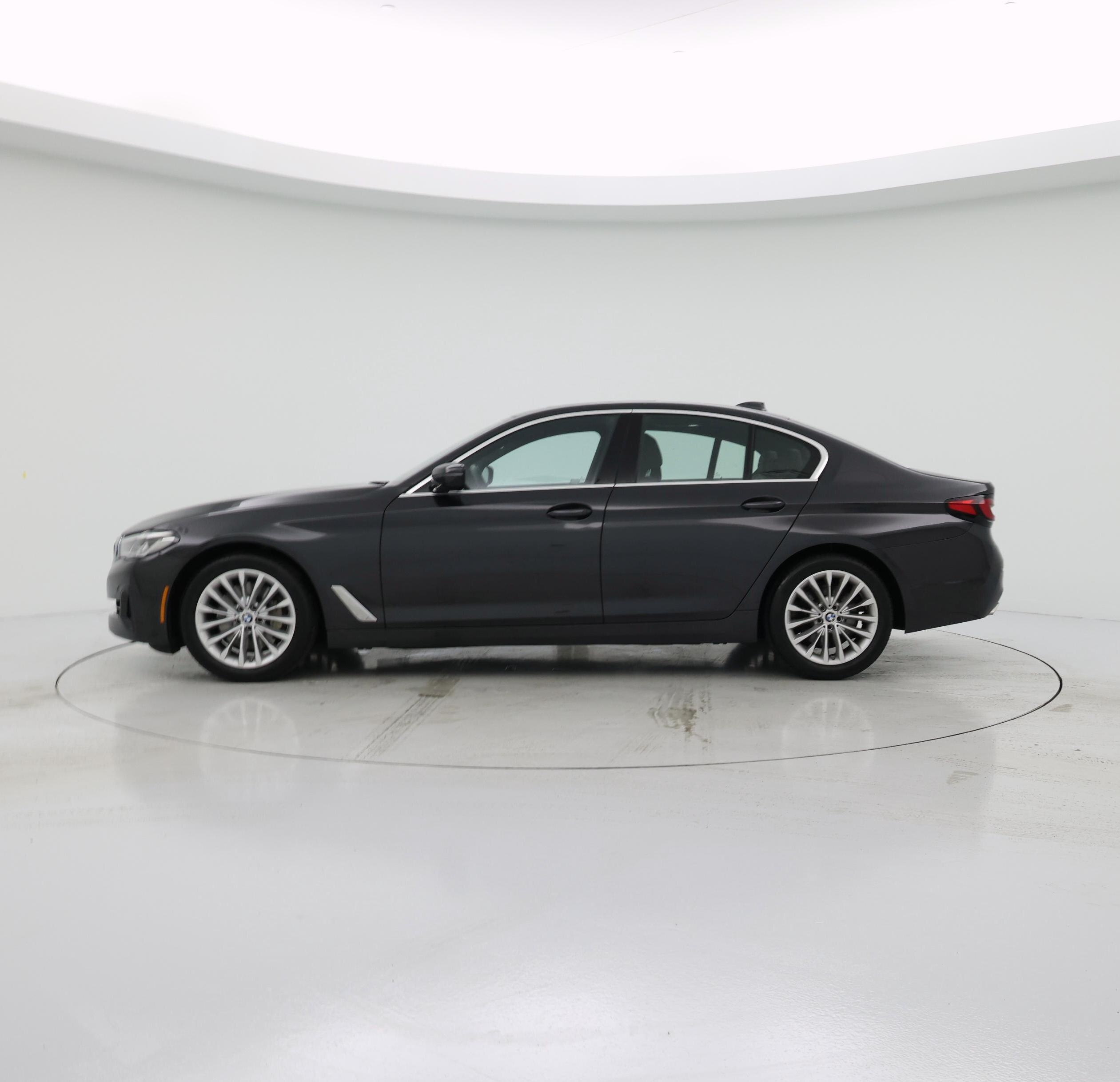 Thumbnail: 2023 BMW 5 Series - 3