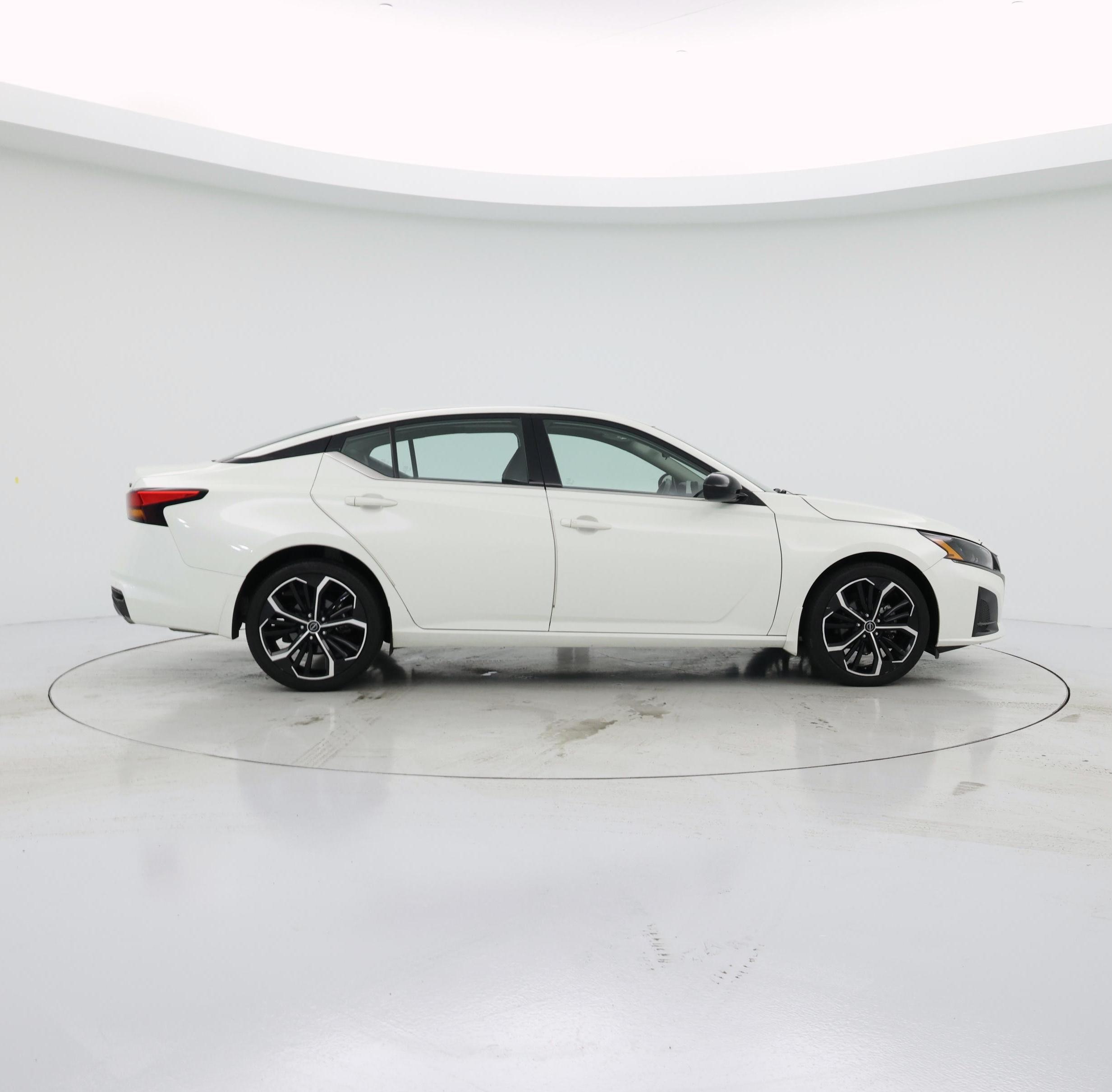 Thumbnail: 2023 Nissan Altima - 7