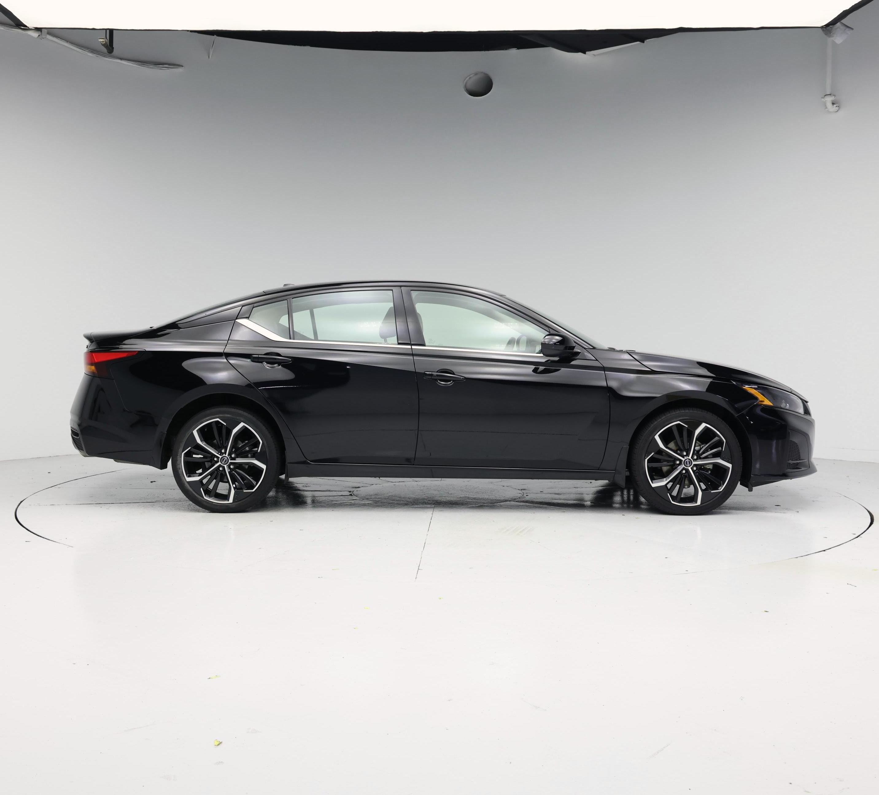 Thumbnail: 2023 Nissan Altima - 7