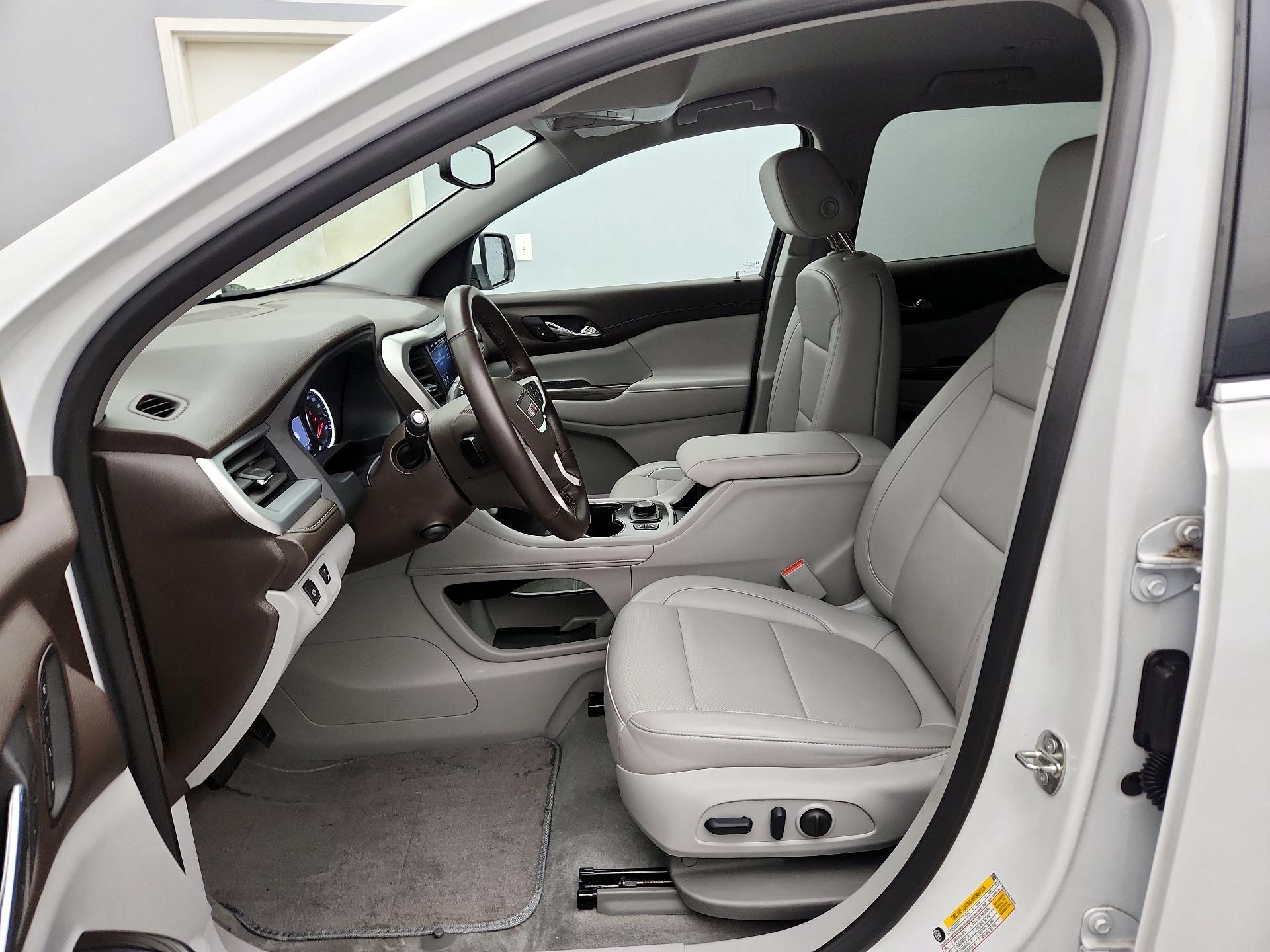 Thumbnail: 2023 GMC Acadia - 11