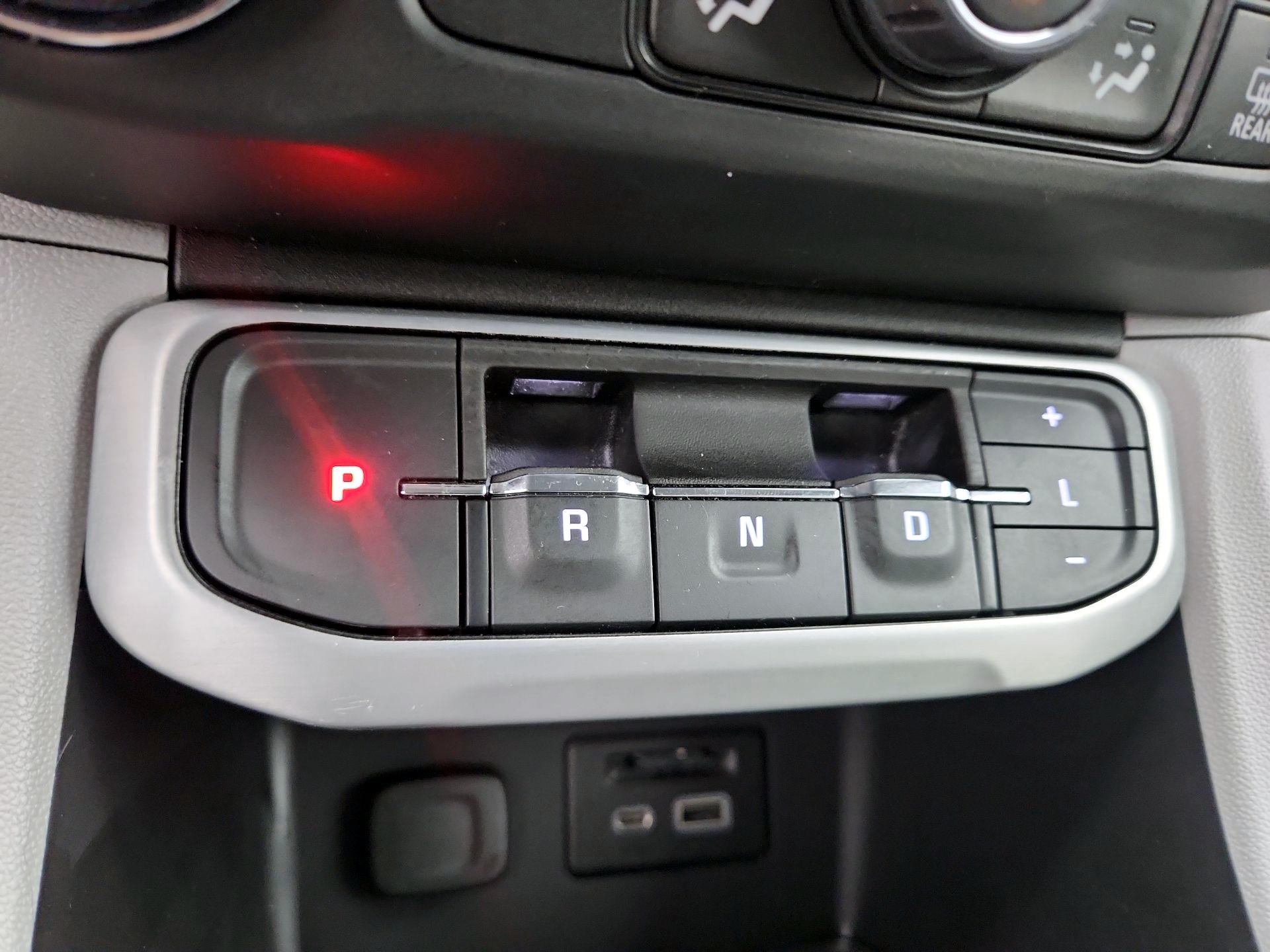 Thumbnail: 2023 GMC Acadia - 17