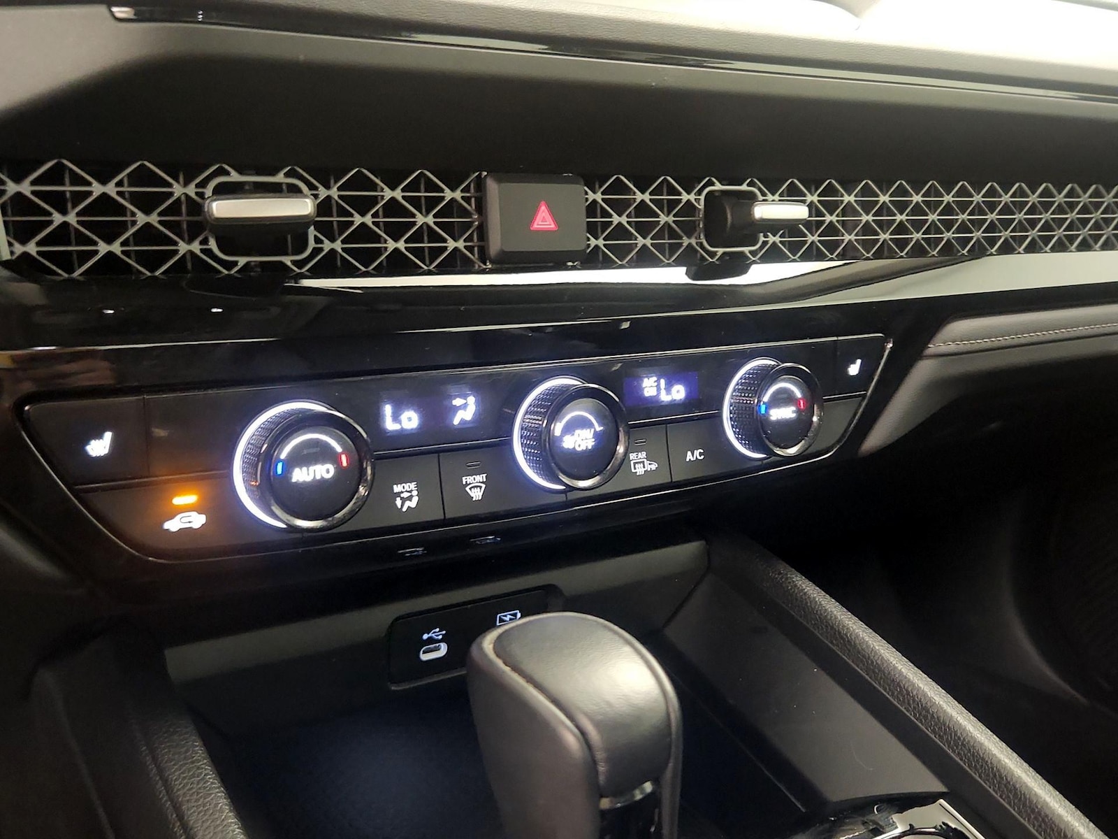 2024 Honda Accord Hybrid EX-L - Photo 16