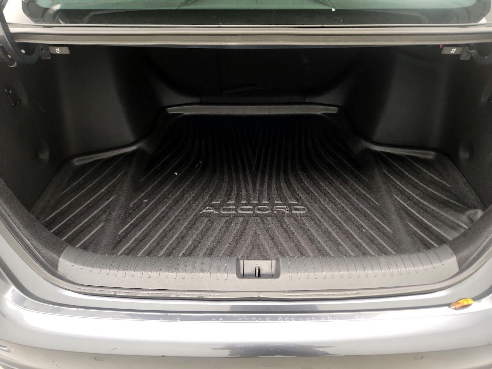 2024 Honda Accord Hybrid EX-L - Photo 21